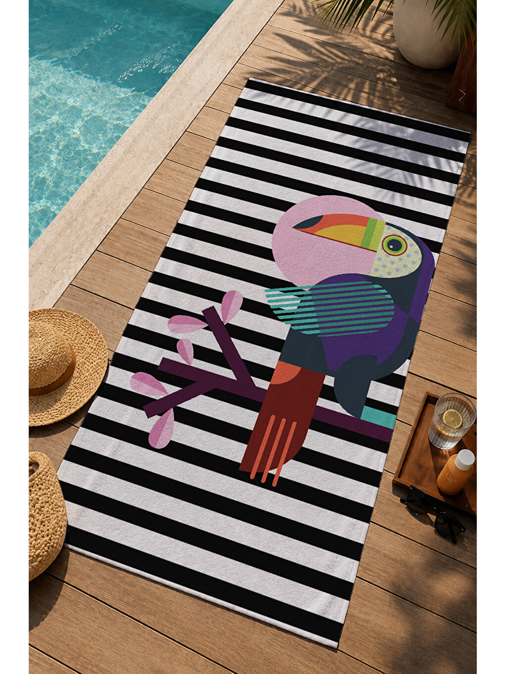 Siyah Beyaz Çizgili Renkli Tukan Kuşu Desenli 70x150 Cm Dijital Baskılı Plaj Ve Banyo Havlusu-2