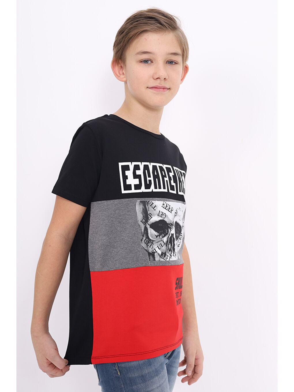 Siyah Erkek Çocuk Escape Baskılı Garnili Tişört-1