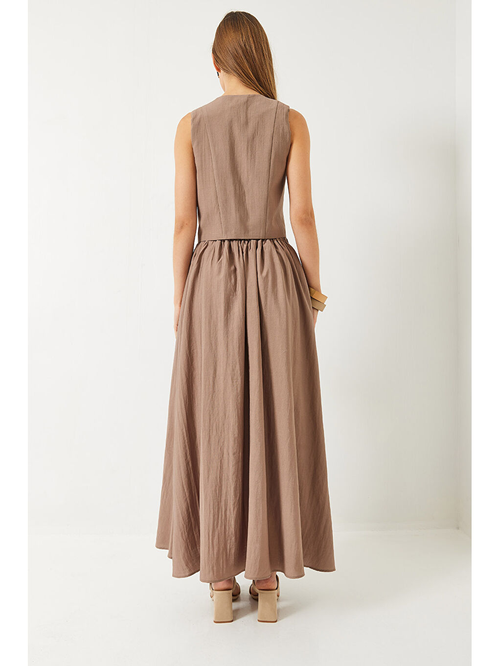 Bej Kadın Olivia Yelekli Astarlı Cep Detaylı Kloş Etekli Takım-7