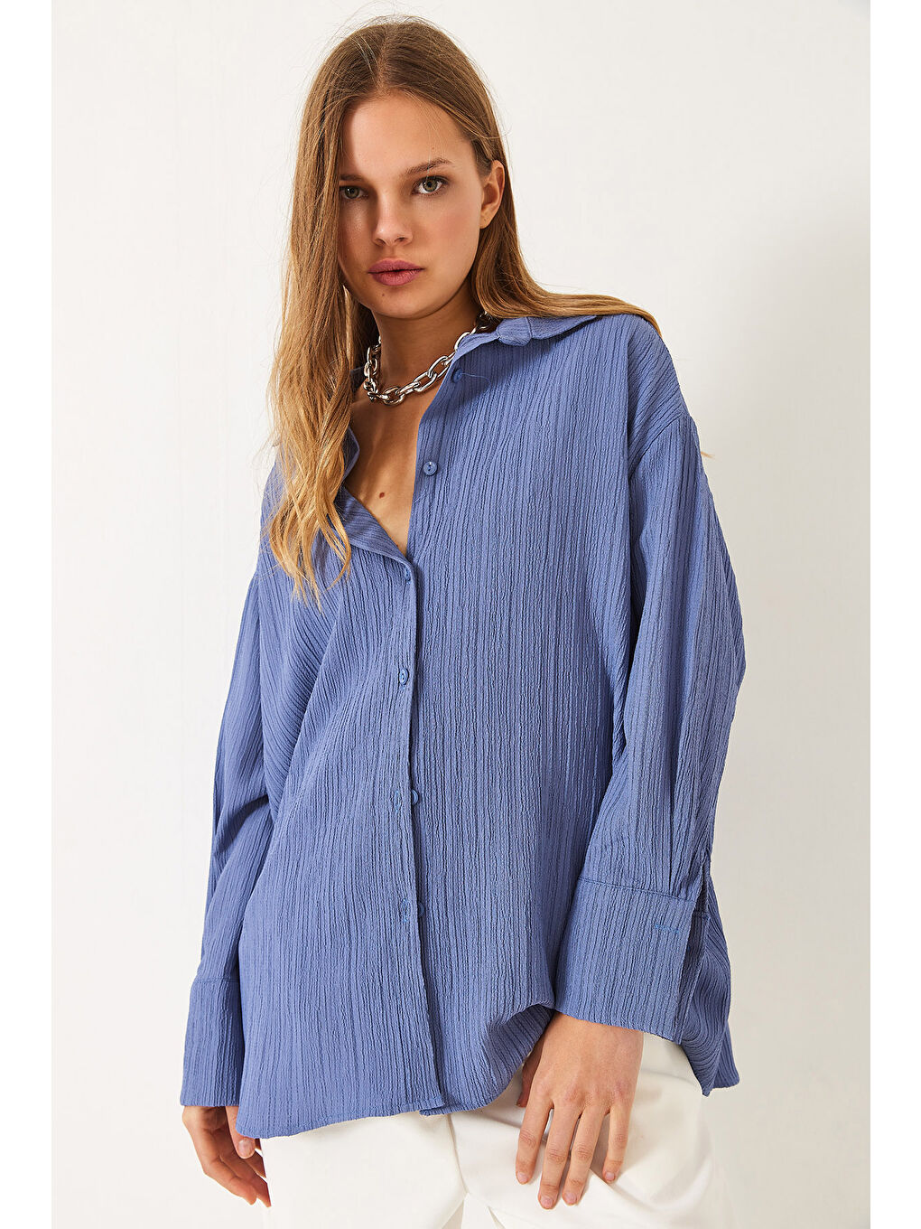 İndigo Kadın Düşük Omuz Oversize Basic Bürümcük Gömlek-5
