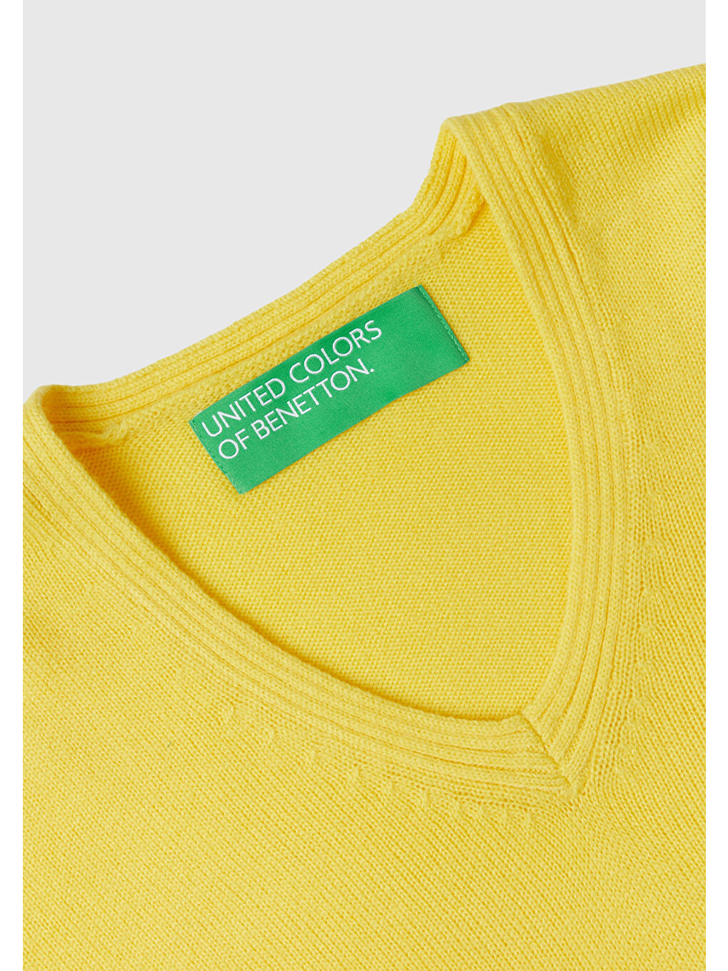 Kadın Sarı Yün Karışımlı Arkası Uzun V Yaka Kazak-4