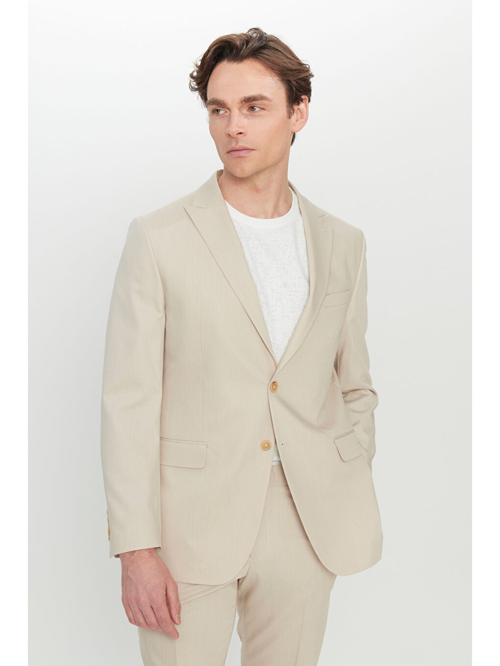 Erkek Bej Slim Fit Dar Kesim Kırlangıç Yaka Kapak Cepli Esnek Takım Elbise