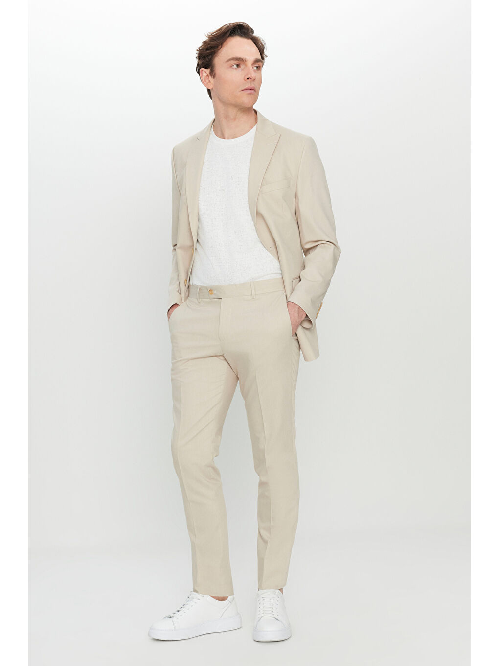 Erkek Bej Slim Fit Dar Kesim Kırlangıç Yaka Kapak Cepli Esnek Takım Elbise-2