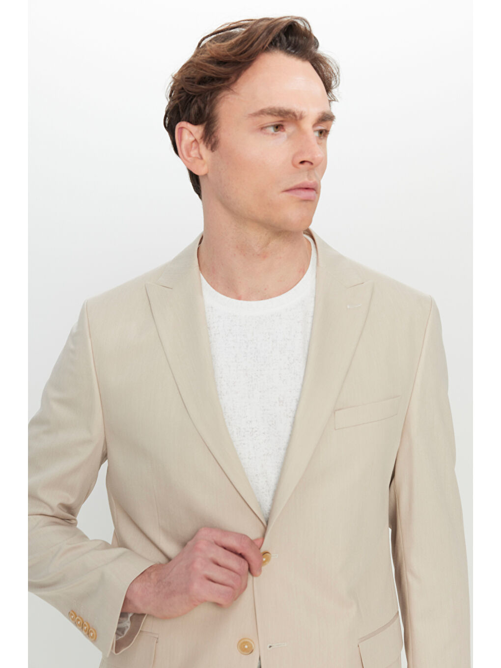 Erkek Bej Slim Fit Dar Kesim Kırlangıç Yaka Kapak Cepli Esnek Takım Elbise-3