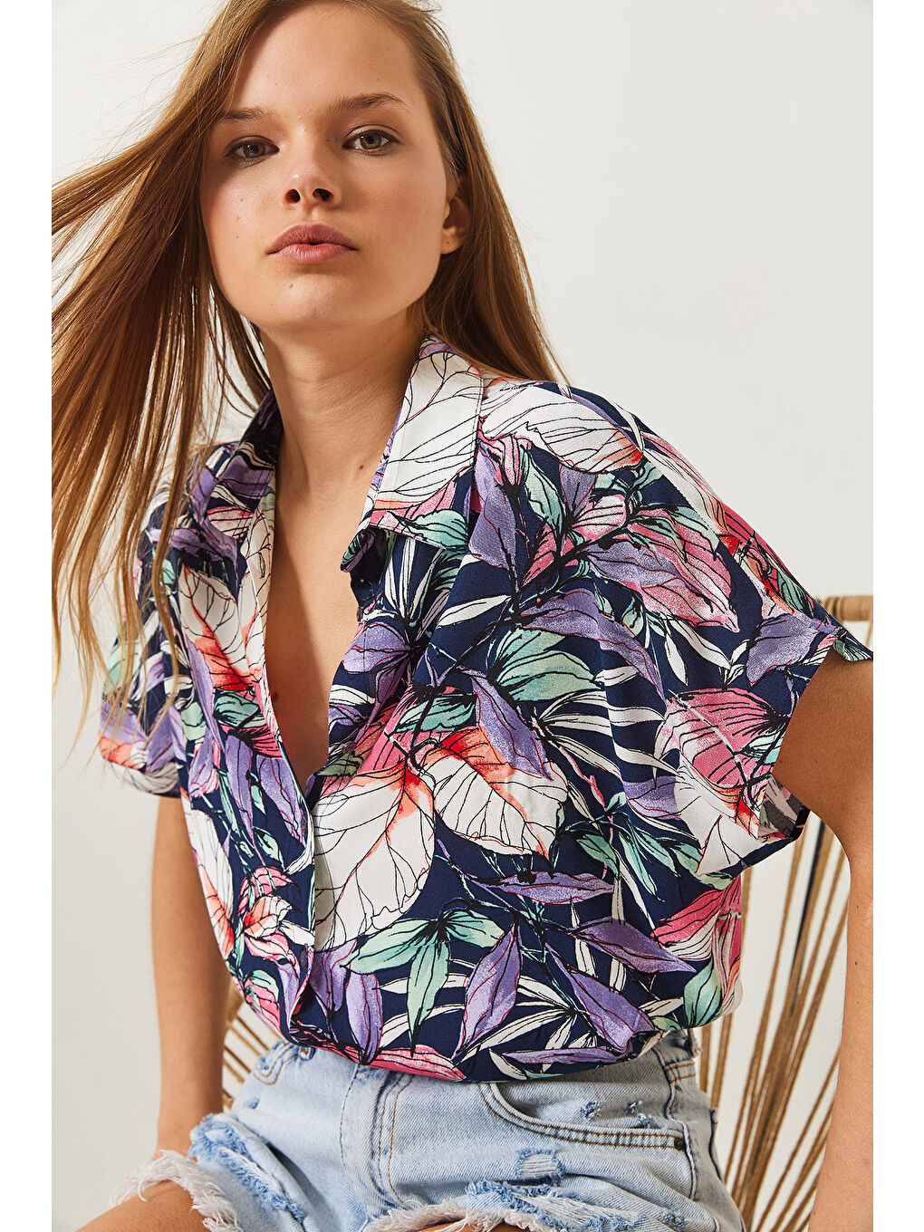 Mor Kadın Çiçek Desenli Kısa Kollu Viskon Gömlek-1