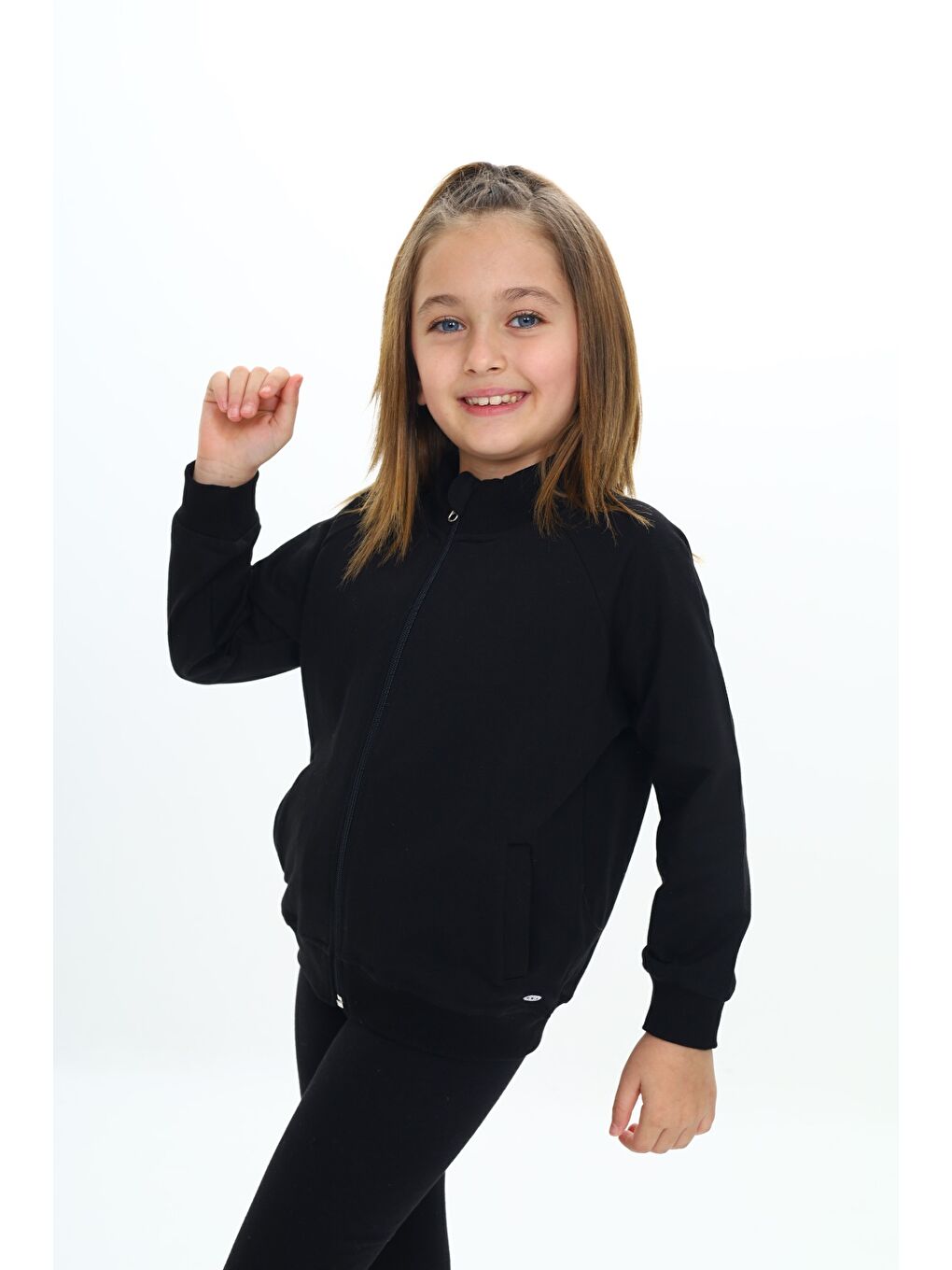 Siyah Kız Çocuk Nakışlı Hırka