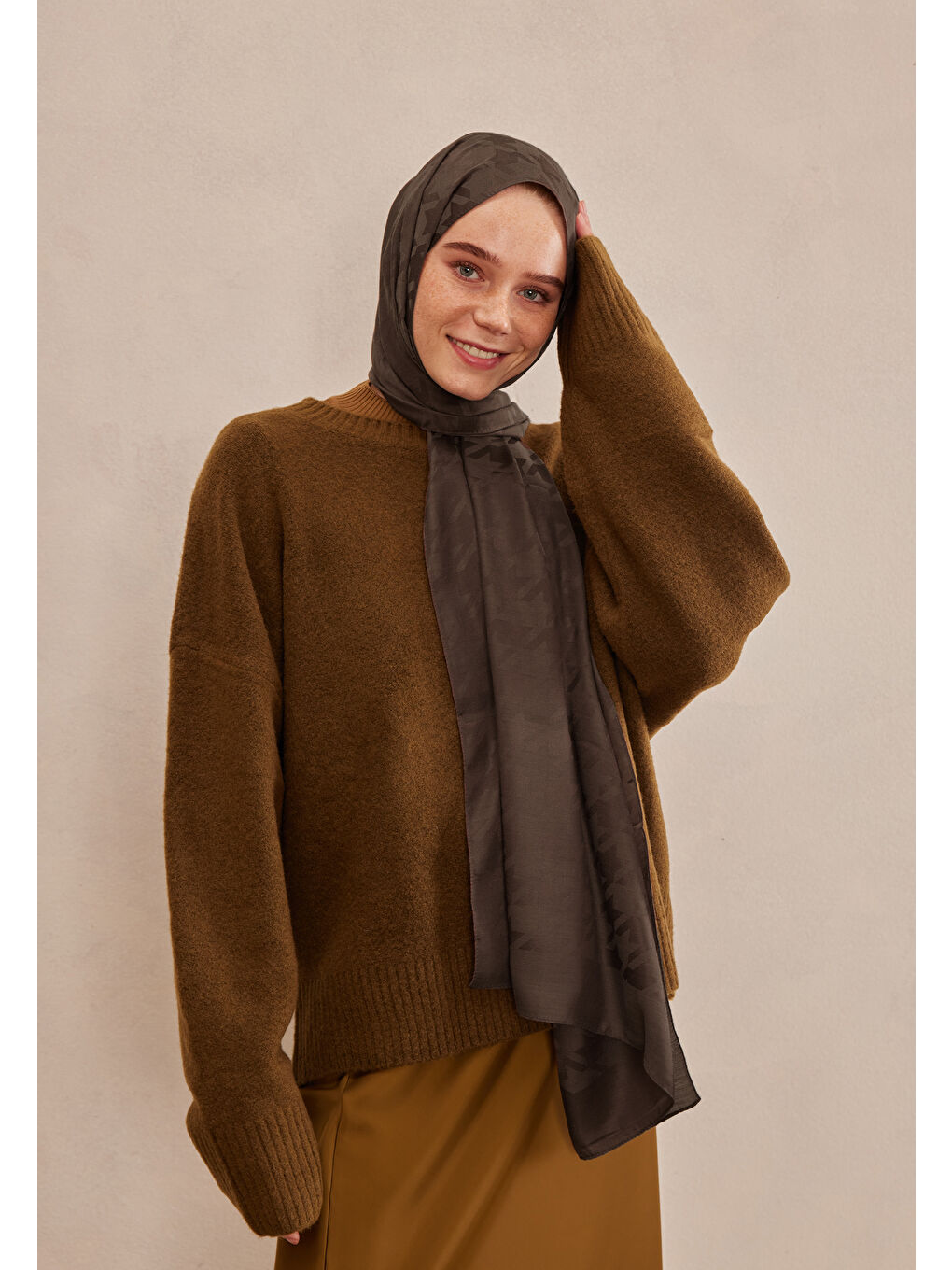 Kahverengi Kazayağı Jakarlı Şal Çikolata-3