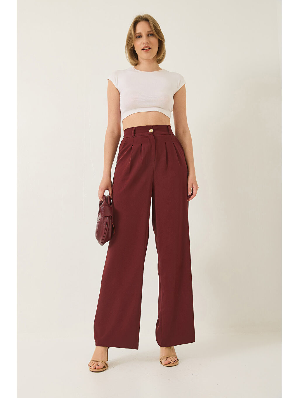 Bordo Kadın Pileli Cep Detaylı Kemerli Arkası Lastikli Palazzo Latina Pantolon-1