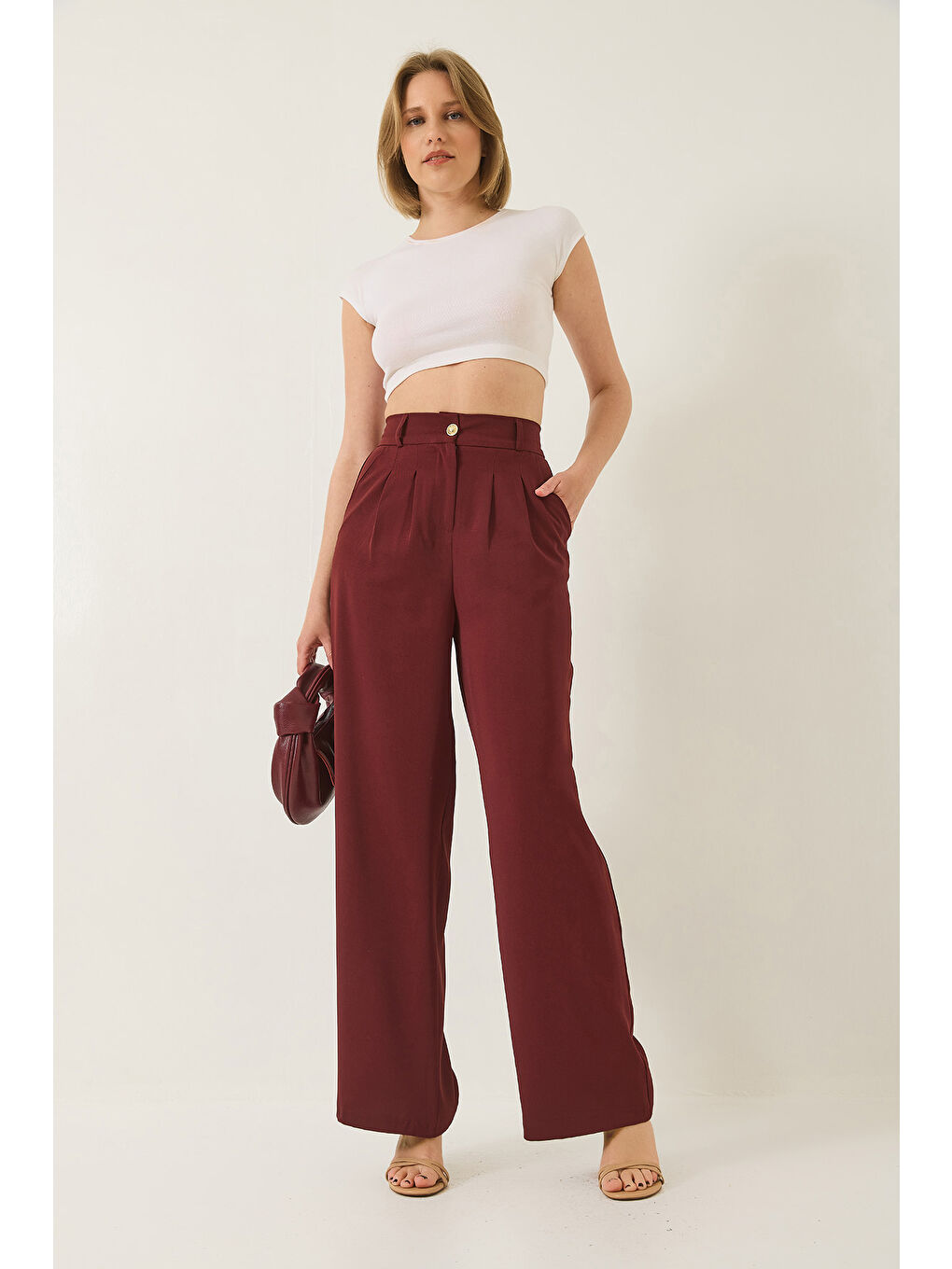Bordo Kadın Pileli Cep Detaylı Kemerli Arkası Lastikli Palazzo Latina Pantolon-2