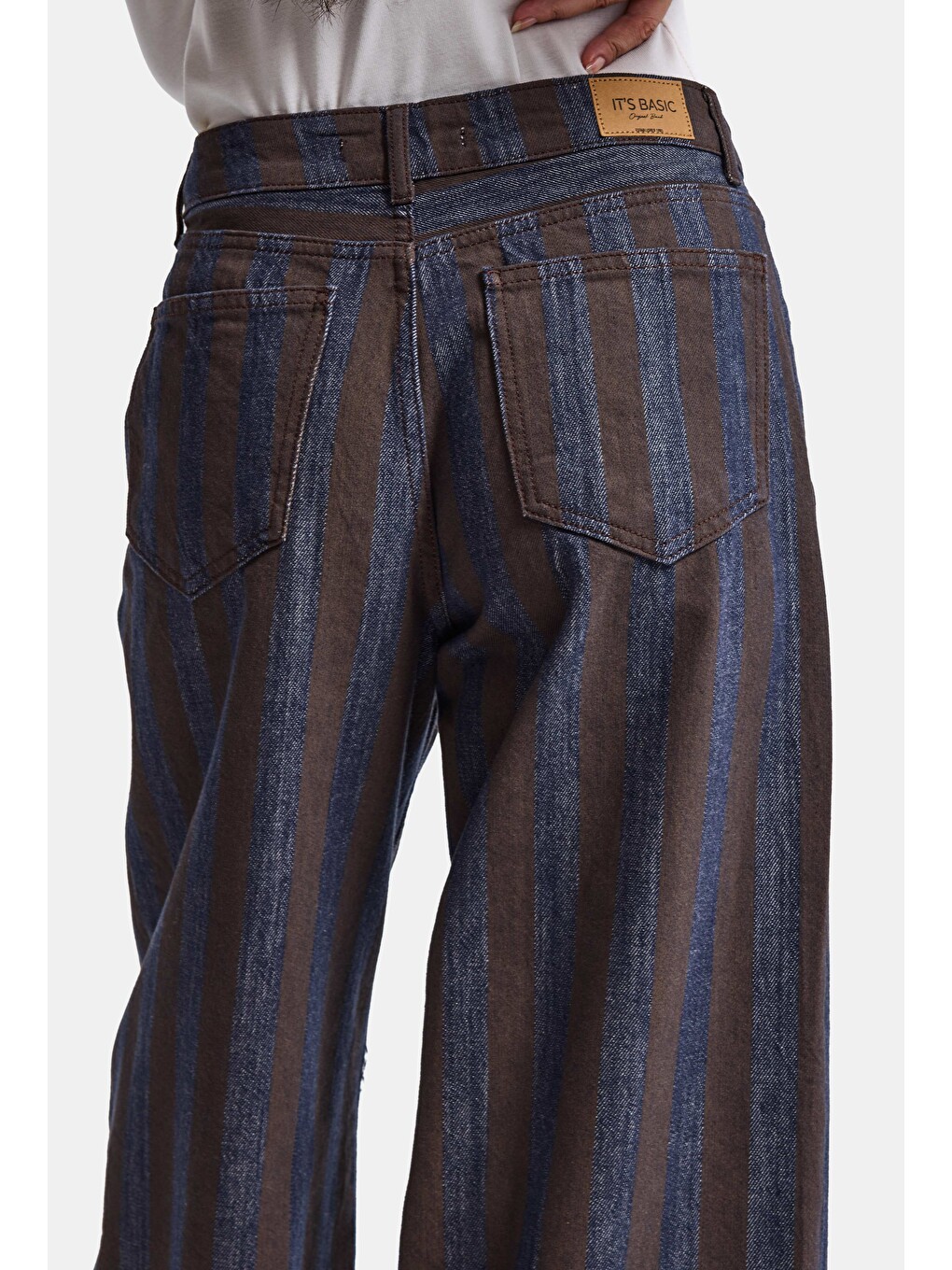 Kahverengi Kadın Kahve Çizgili 1w6-7 Barrel Fit Bol Kesim Tasarım Denim Pantolon-1