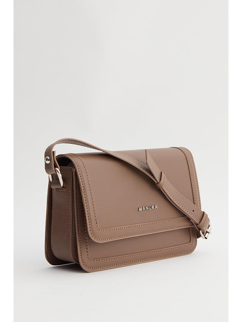 Kahverengi Kapaklı Omuz Çantası Fındık Kabuğu