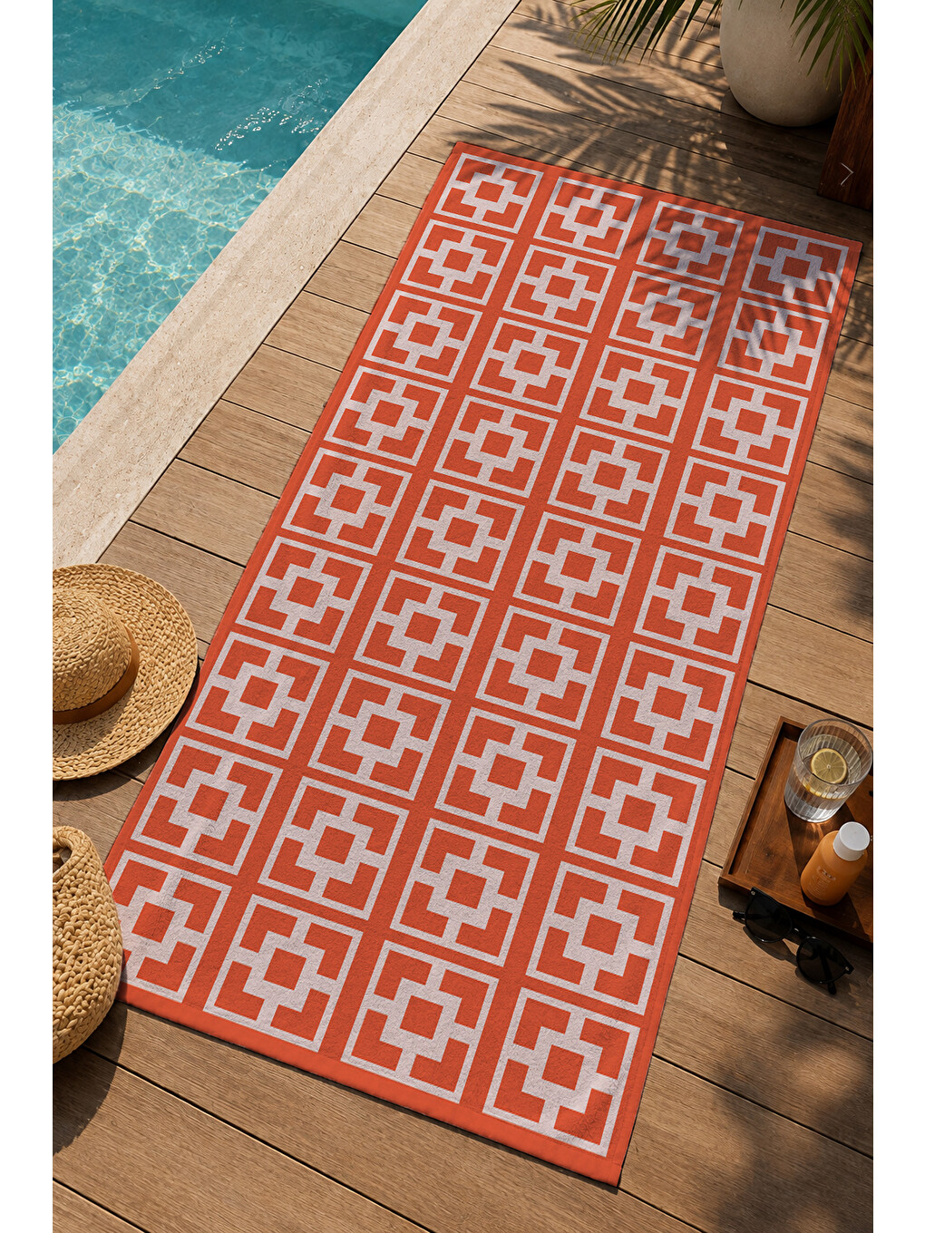 Turuncu Beyaz Retro Geometrik Desenli 70x150 Cm Dijital Baskılı Plaj Ve Banyo Havlusu-2