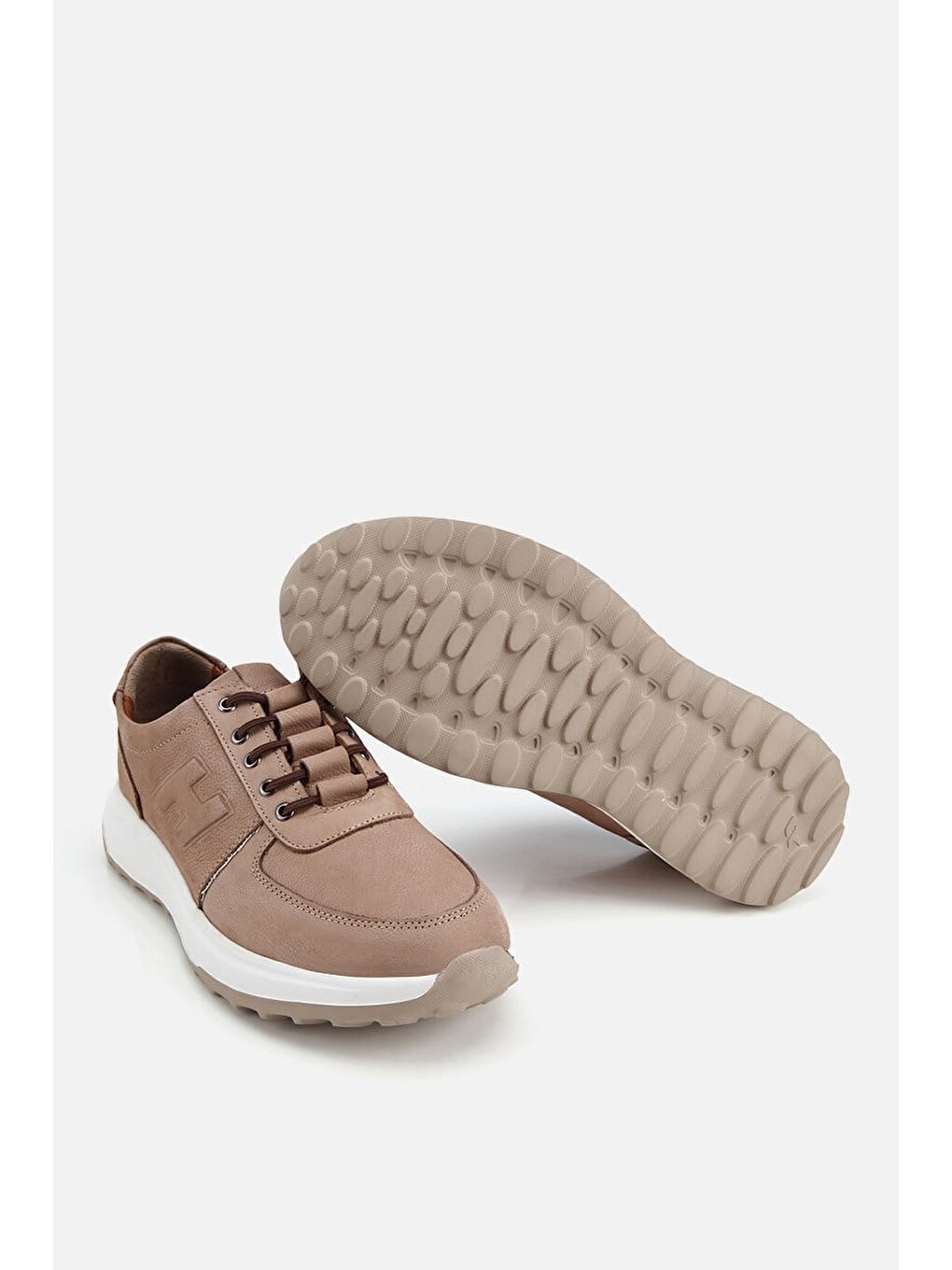 Erkek Bej Nubuk Deri Bağcık Detaylı Sneaker-4