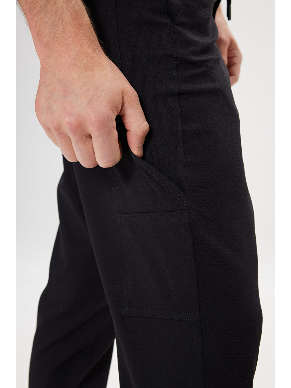 Erkek Siyah Oversize Bol Kesim Beli Bağlamalı Pamuklu Esnek Armürlü Yan Cepli Pantolon-4