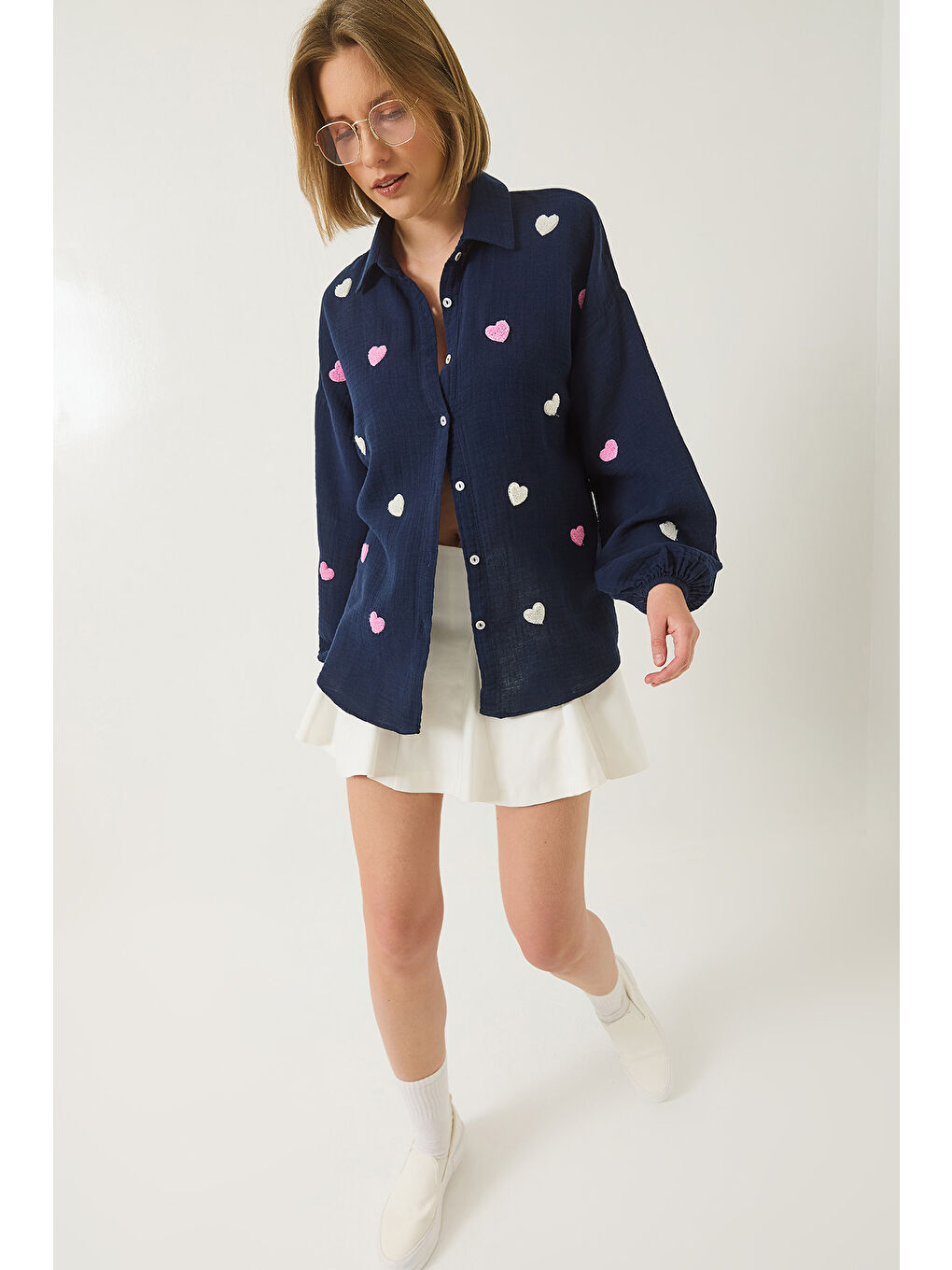 Lacivert Kadın Süzene Kalp Nakışlı Overisize Müslin Gömlek-2