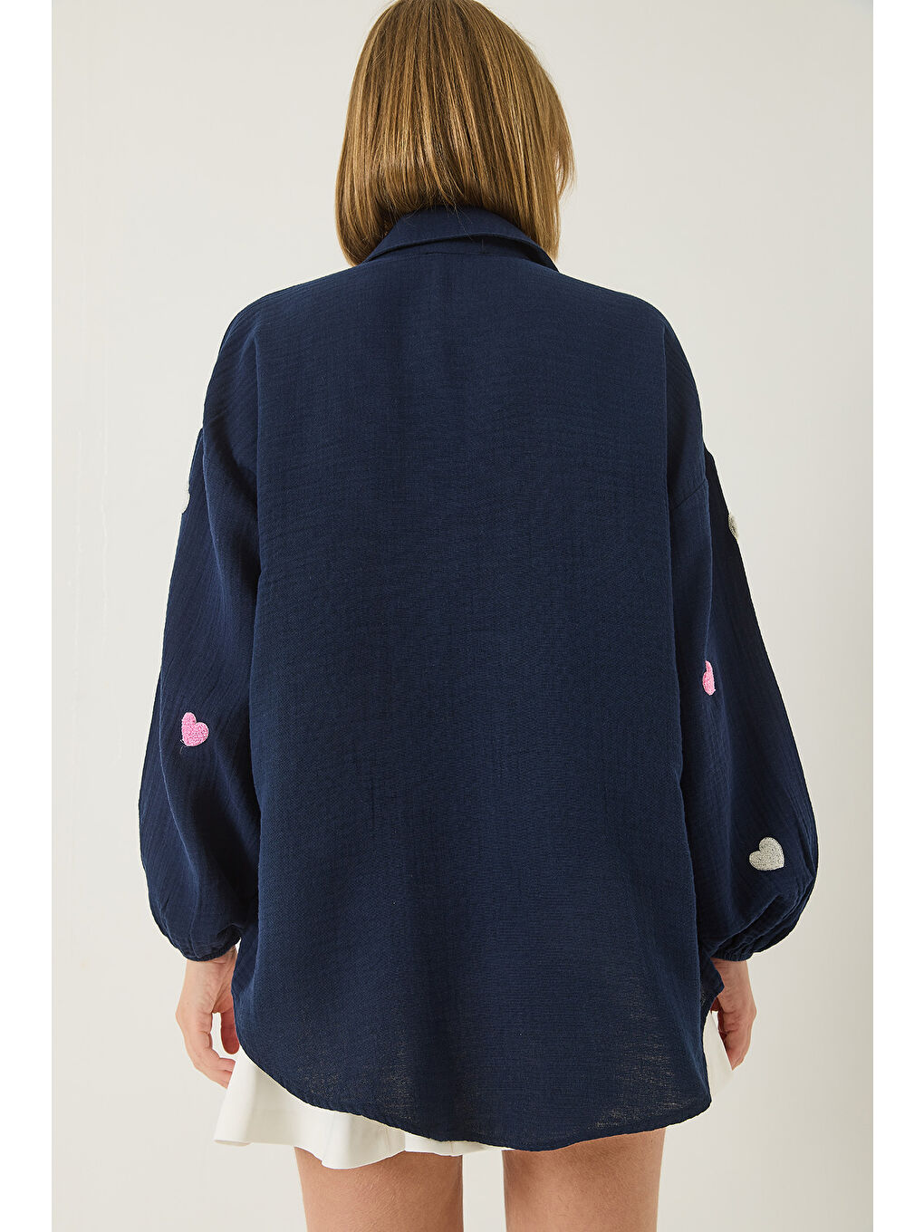 Lacivert Kadın Süzene Kalp Nakışlı Overisize Müslin Gömlek-7