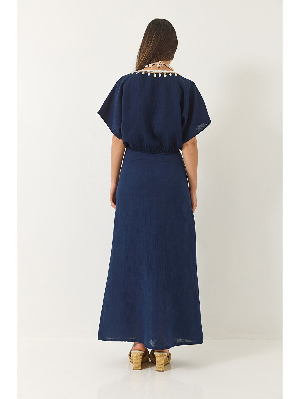 Lacivert Kadın Beli Büzgülü Yırtmaçlı Astarlı Nakışlı Deniz Kabuğu Detaylı Alt-Üst Takım-5