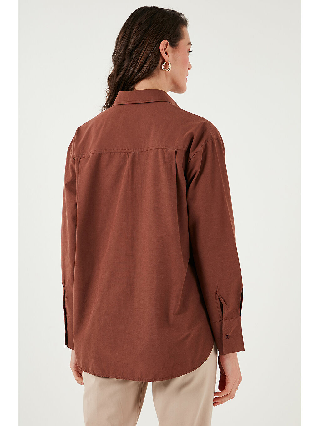 Kahverengi Pamuklu Regular Fit Önü Kısa Arkası Uzun Oval Kesim Gömlek Cf25S163867-6