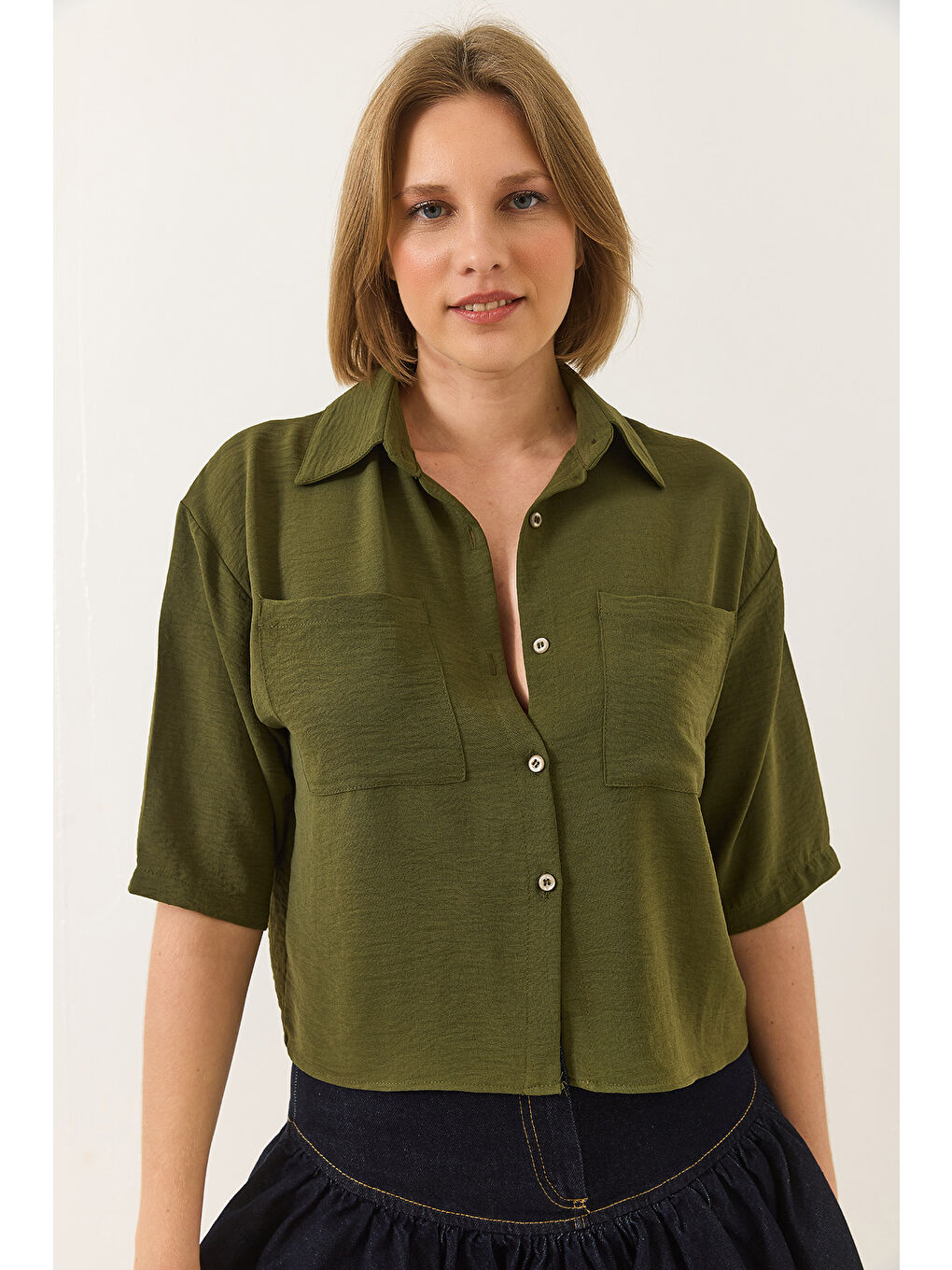 Yeşil Kadın Çift Cep Detaylı Keten Aerobin Oversize Kısa Gömlek-5