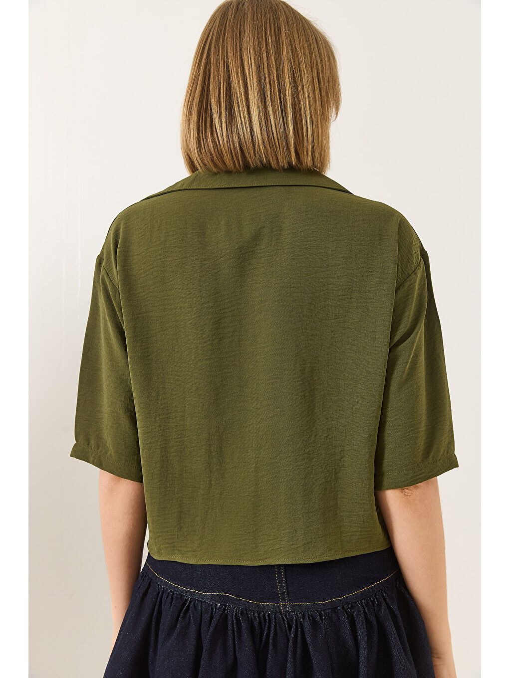 Yeşil Kadın Çift Cep Detaylı Keten Aerobin Oversize Kısa Gömlek-7