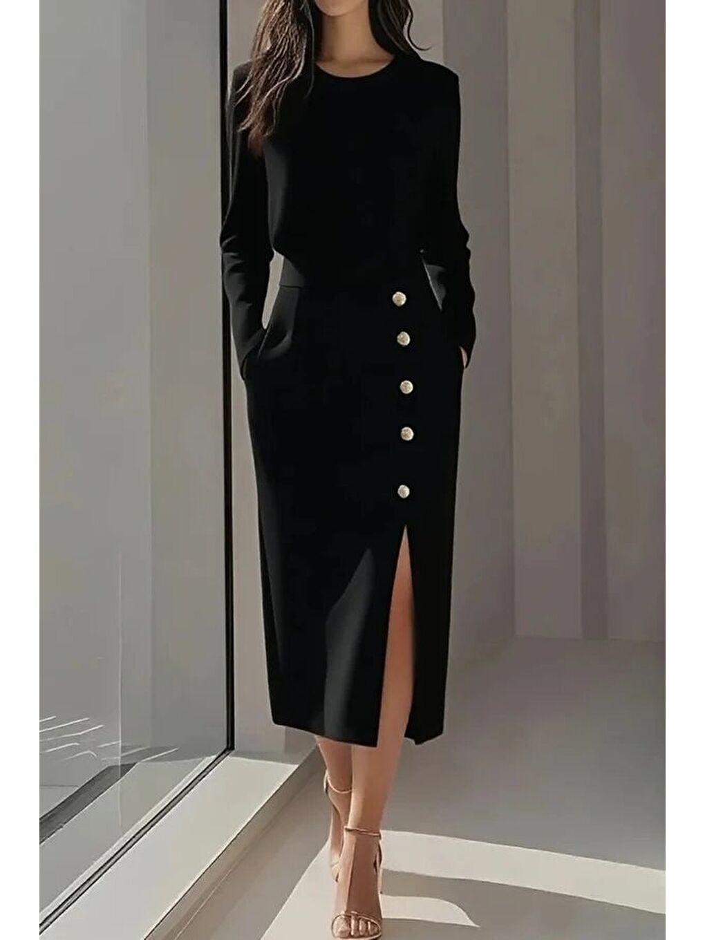Siyah Kadın Uzun Kollu Bisiklet Yakalı Yandan Yırtmaçlı Düğmeli Midi Ithal Krep Elbise