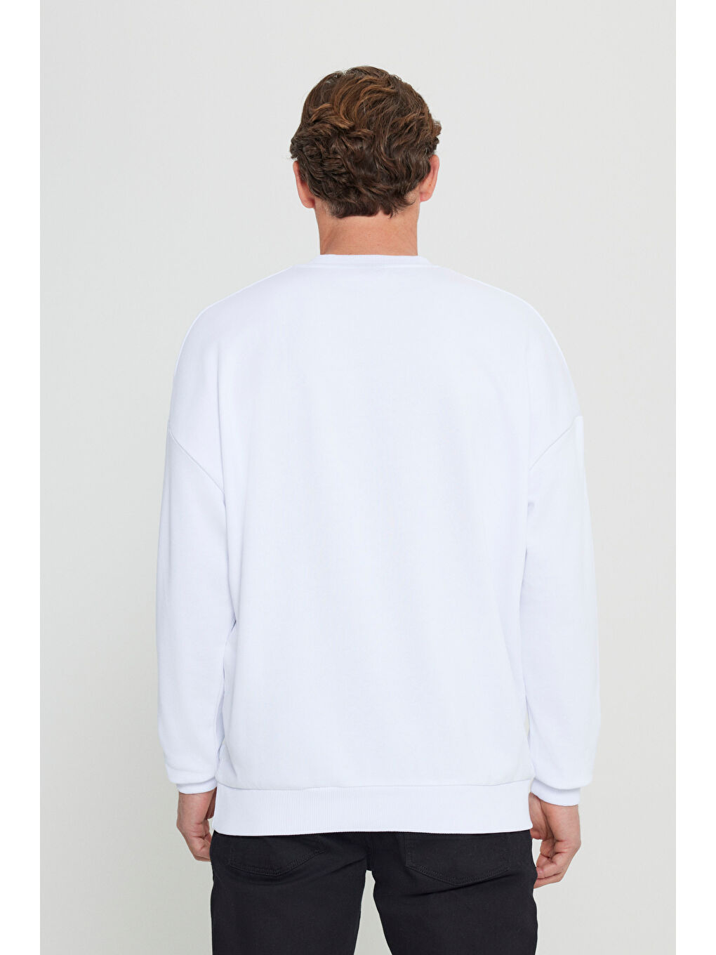 Erkek Beyaz Oversize Bol Kesim 3 İplik Bisiklet Yaka Pamuklu Sweatshirt-4