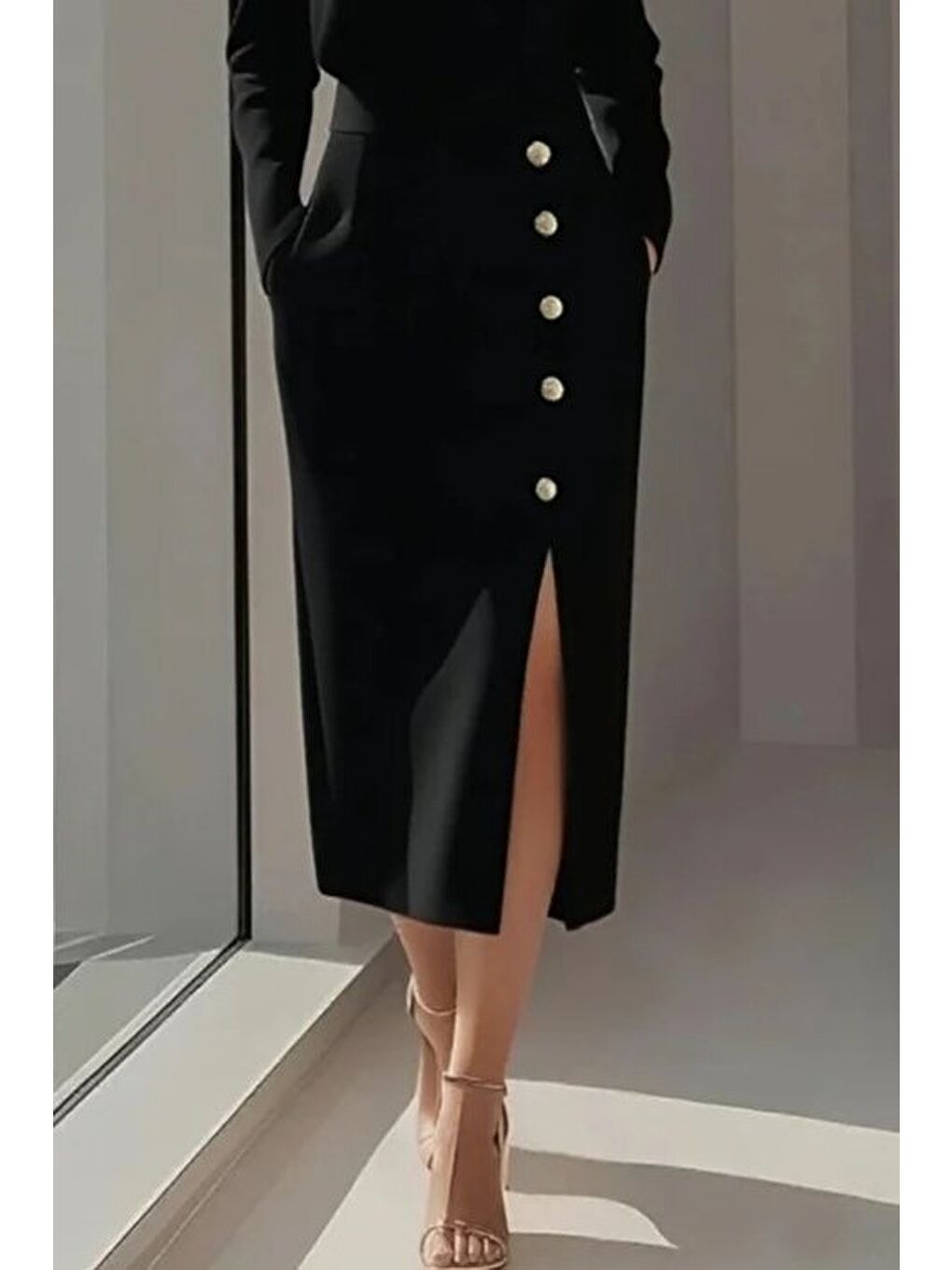 Siyah Kadın Uzun Kollu Bisiklet Yakalı Yandan Yırtmaçlı Düğmeli Midi Ithal Krep Elbise-2