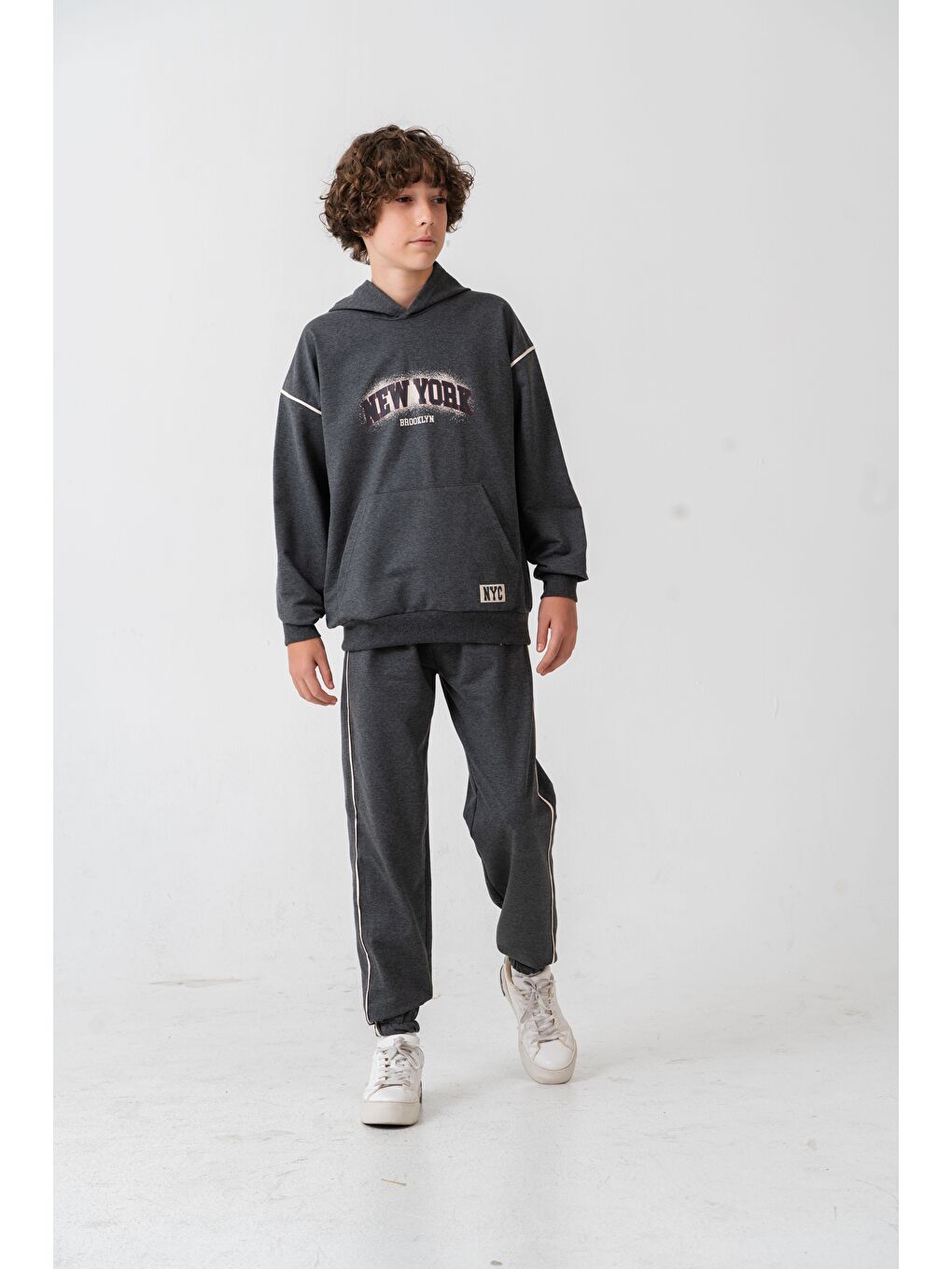 Antrasit New York Brooklyn Baskılı Kanguru Cepli Yan Biyeli Erkek Çocuk Alt Üst Eşofman Takımı-1