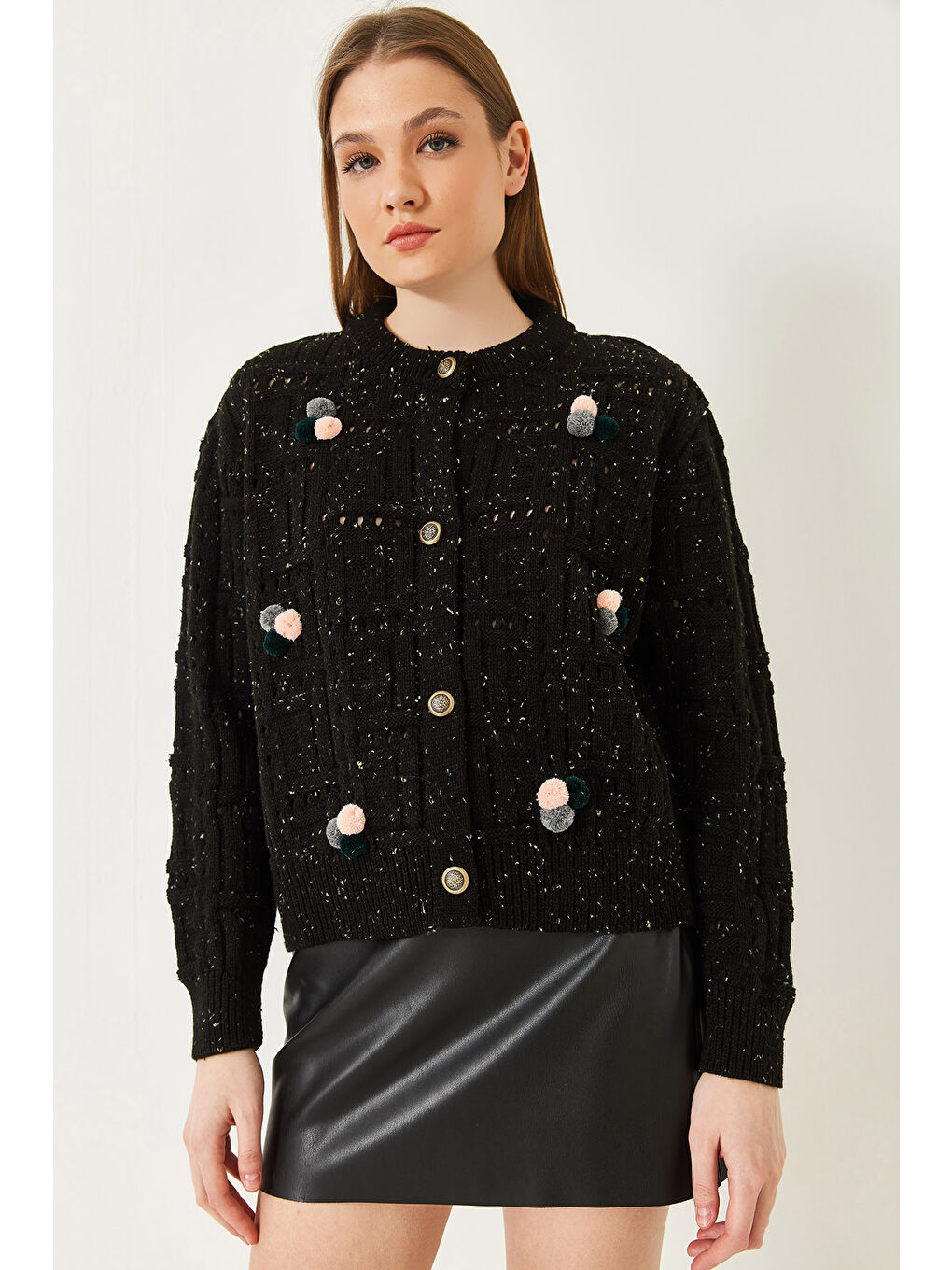 Siyah Kadın Ponponlu Desenli Triko Hırka-3