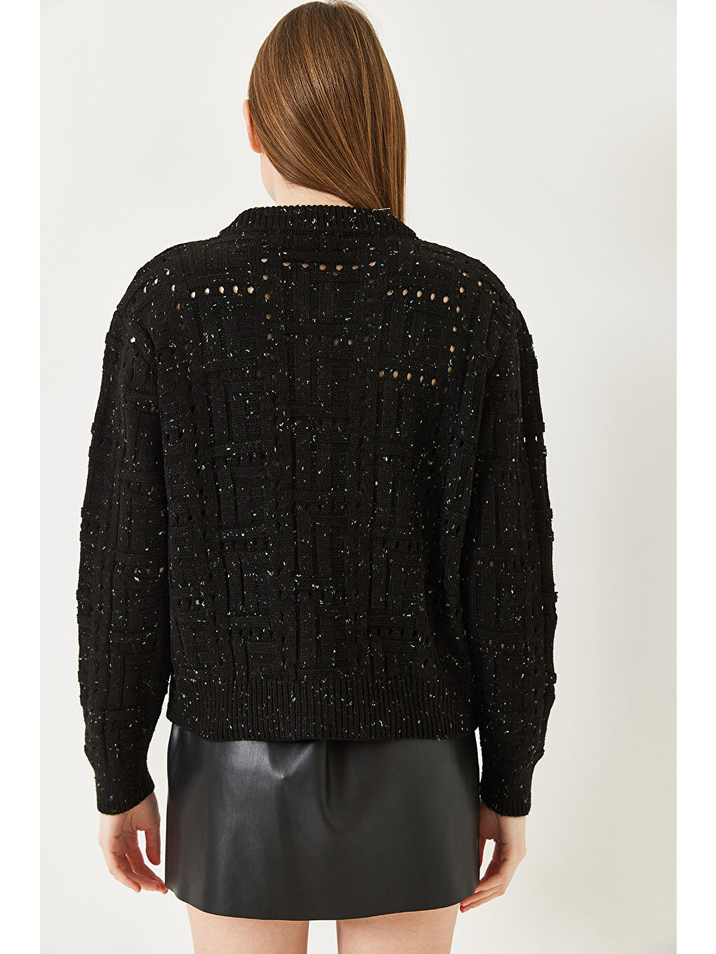 Siyah Kadın Ponponlu Desenli Triko Hırka-5