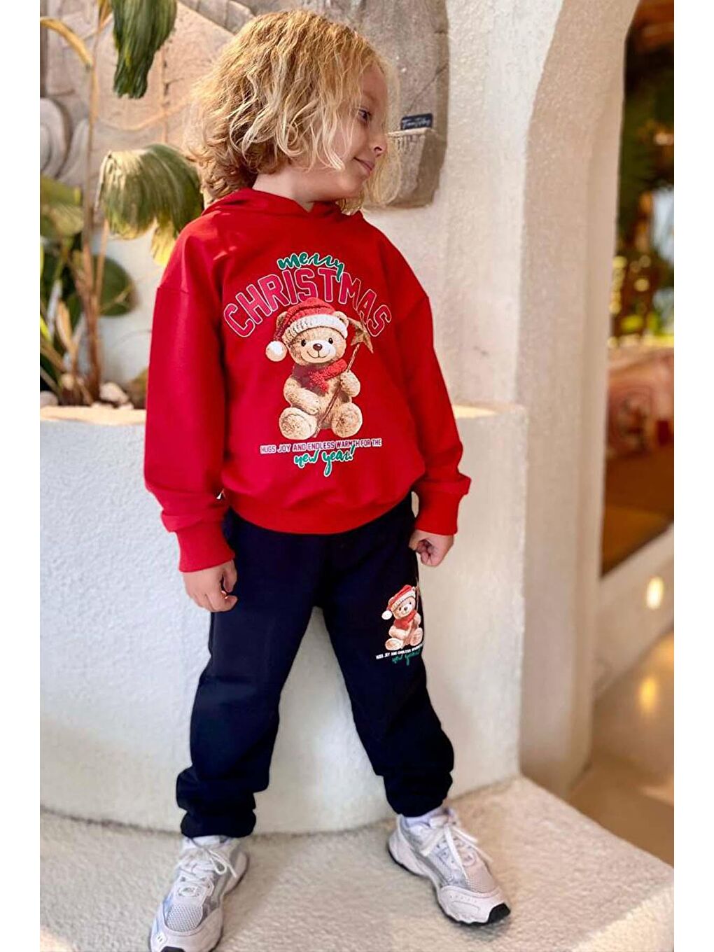 Erkek Çocuk Üzerinde Ayıcık Yazı Baskılı Kazak Kırmızı Eşofman Takım