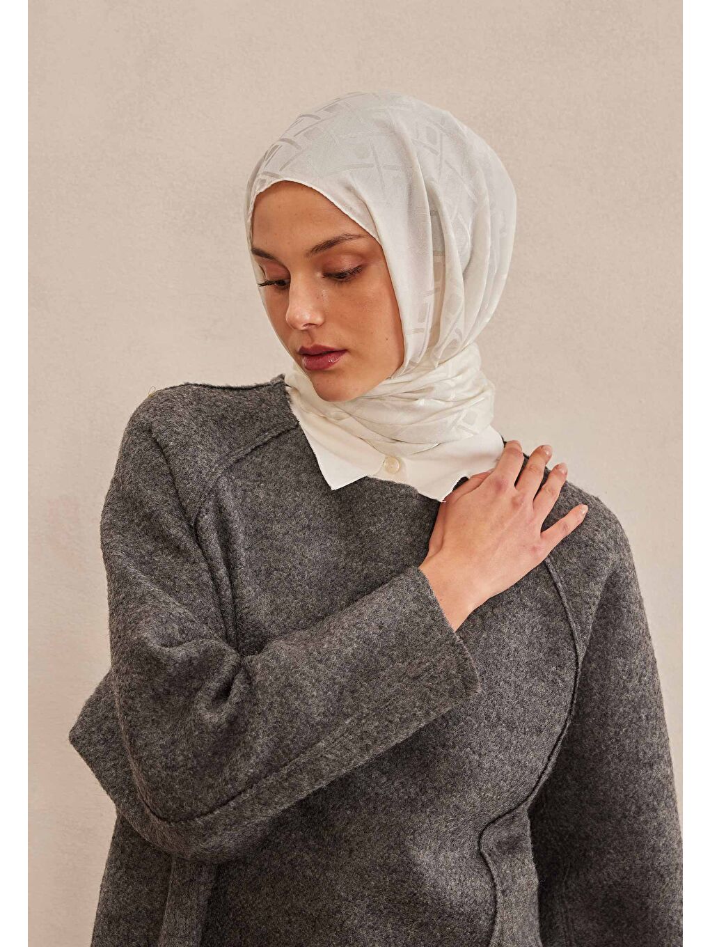 Beyaz Porto Jakarlı Şal İnci-2