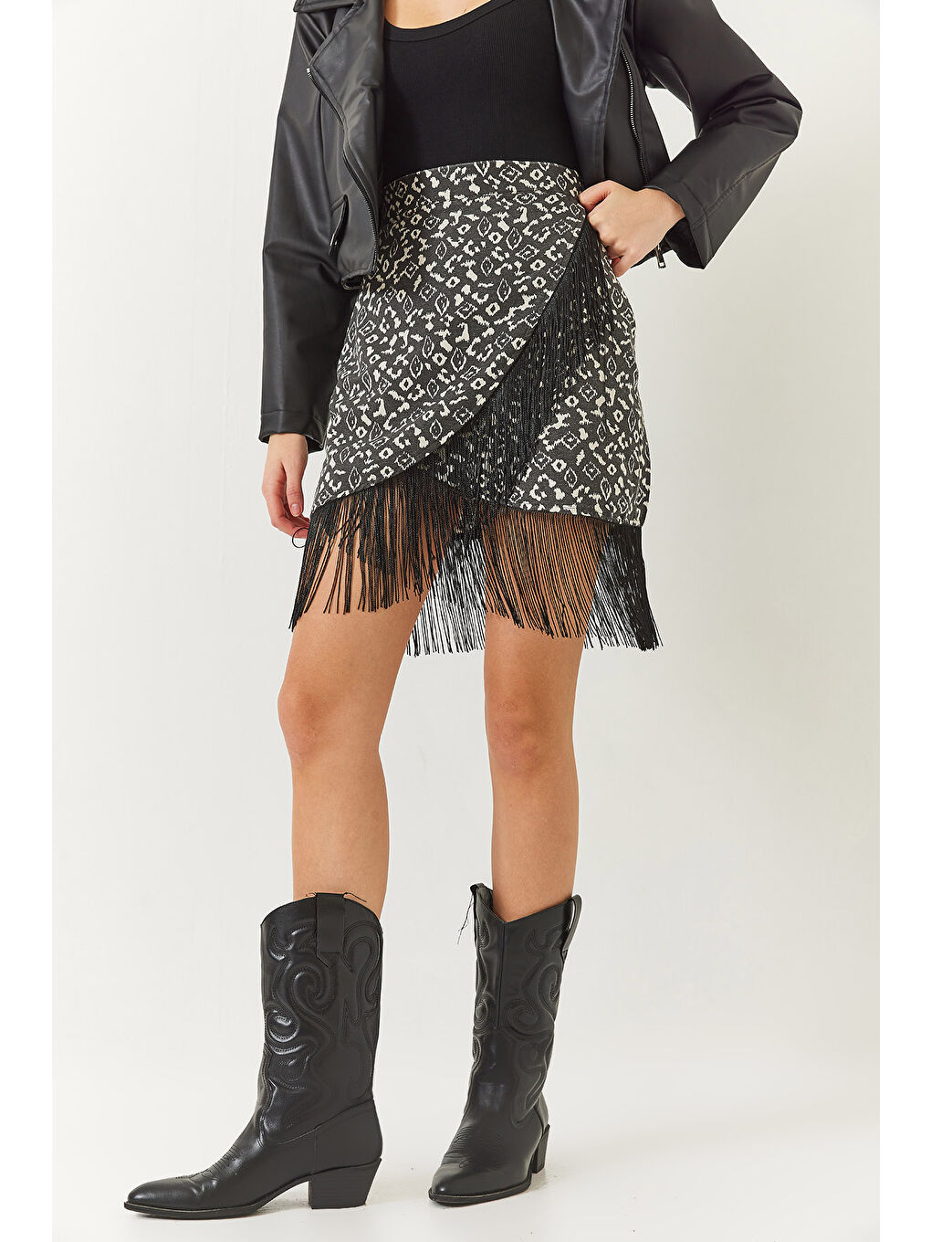 Antrasit Kadın Anvelop Detaylı Desenli Püsküllü Etek DE-4