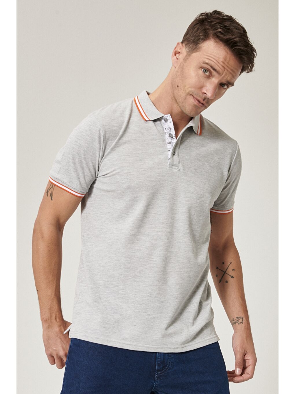 Erkek Gri Polo Yaka Cepsiz Dar Kesim Düz Tişört-2