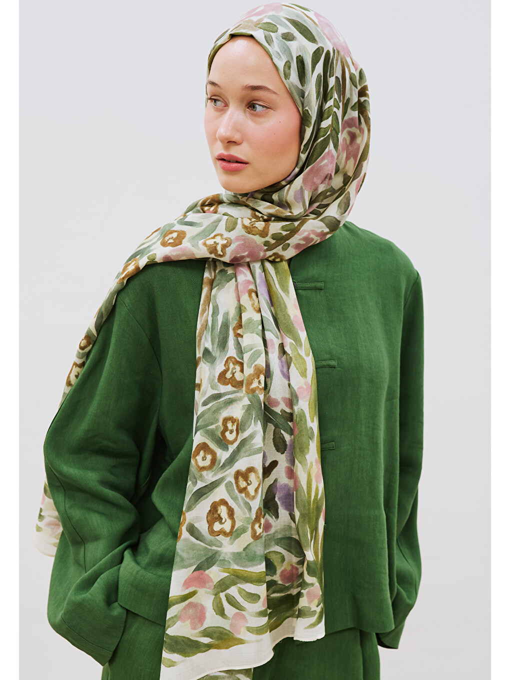 Floral Whimsy Desen Rami Viskon Şal Yeşil-1
