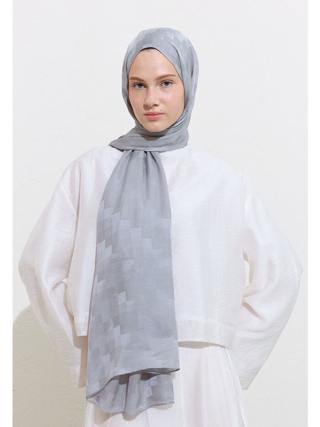Gri Nori İpek Jakar Şal Gümüş-1