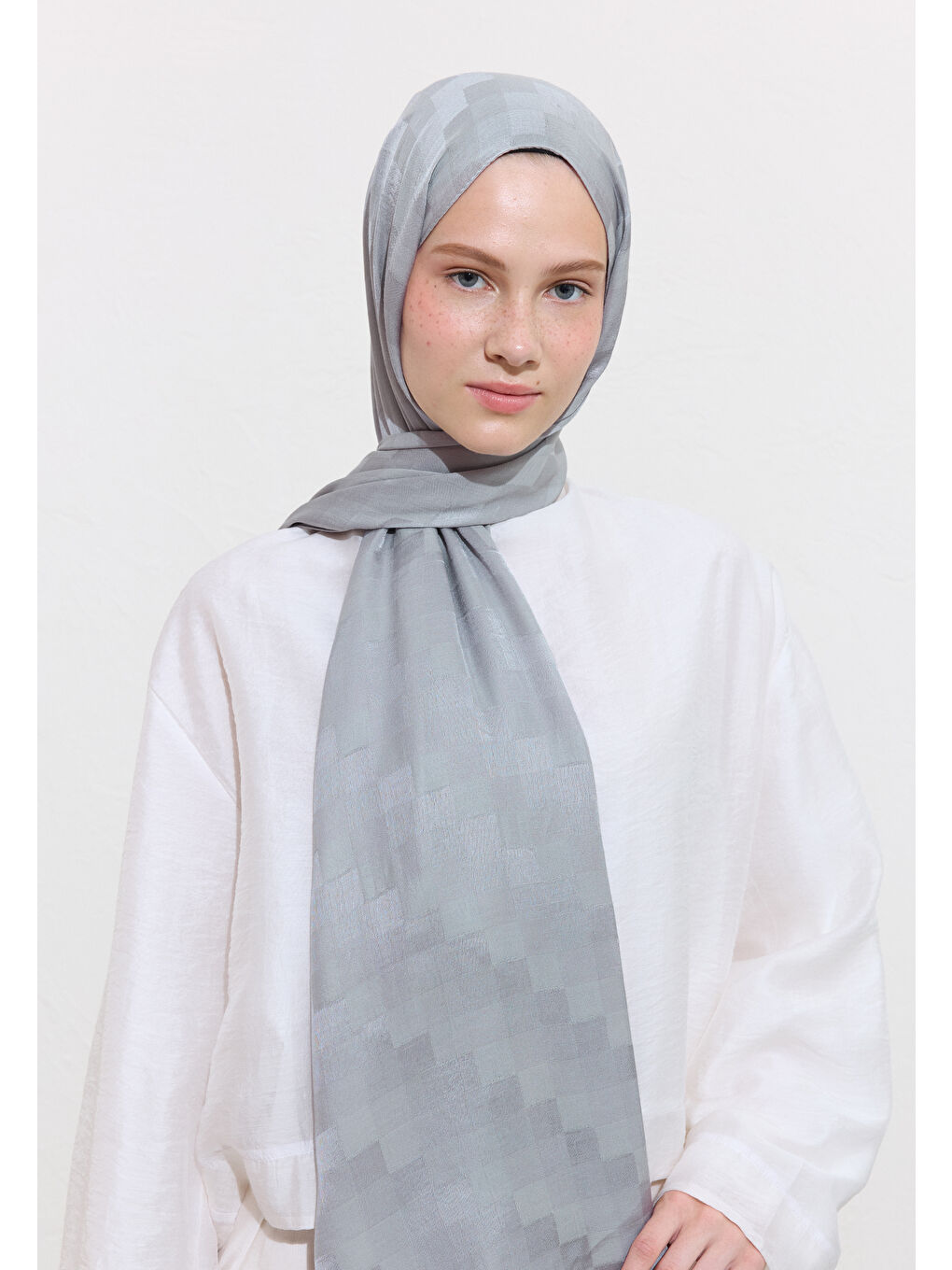 Gri Nori İpek Jakar Şal Gümüş-3