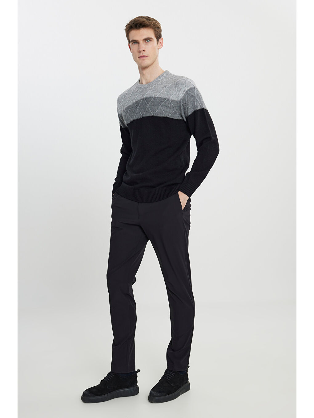 Erkek Gri-Siyah Standart Fit Normal Kesim Bisiklet Yaka Colorblock Desenli Triko Kazak-1