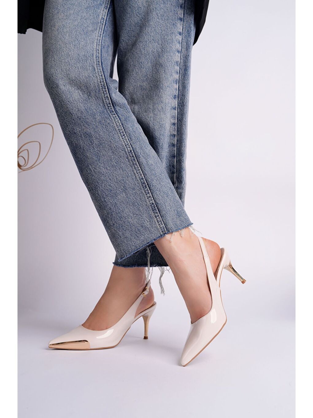 Bej ZENİTH Metal Burun Detaylı Sivri Burun Arkası Açık Kadın Topuklu Ayakkabı-2