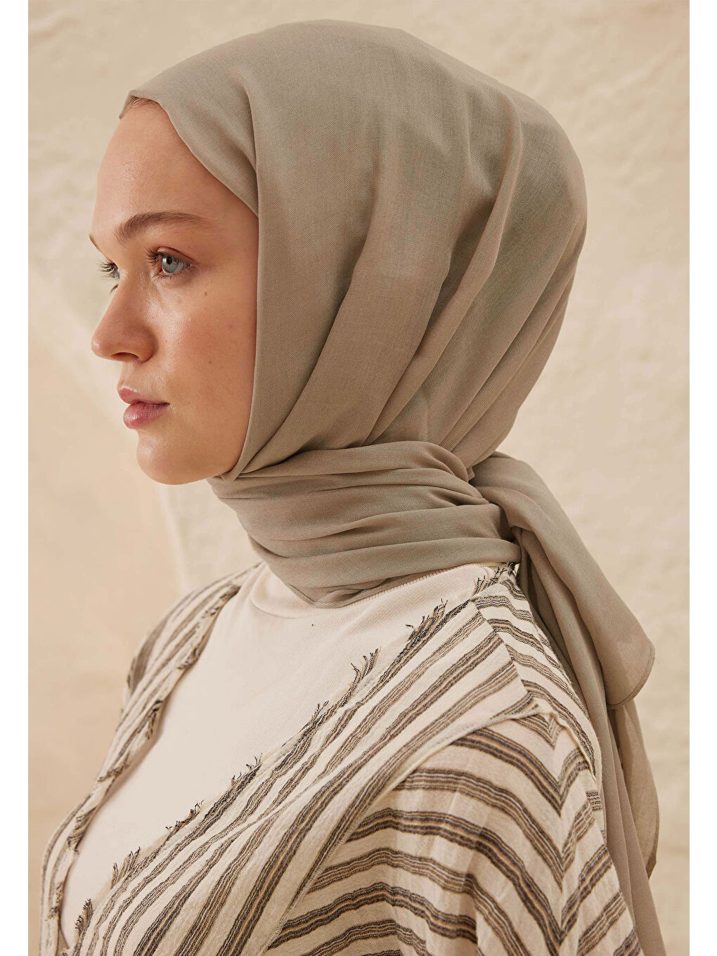 Rami Viskon Şal Koyu Bej-2