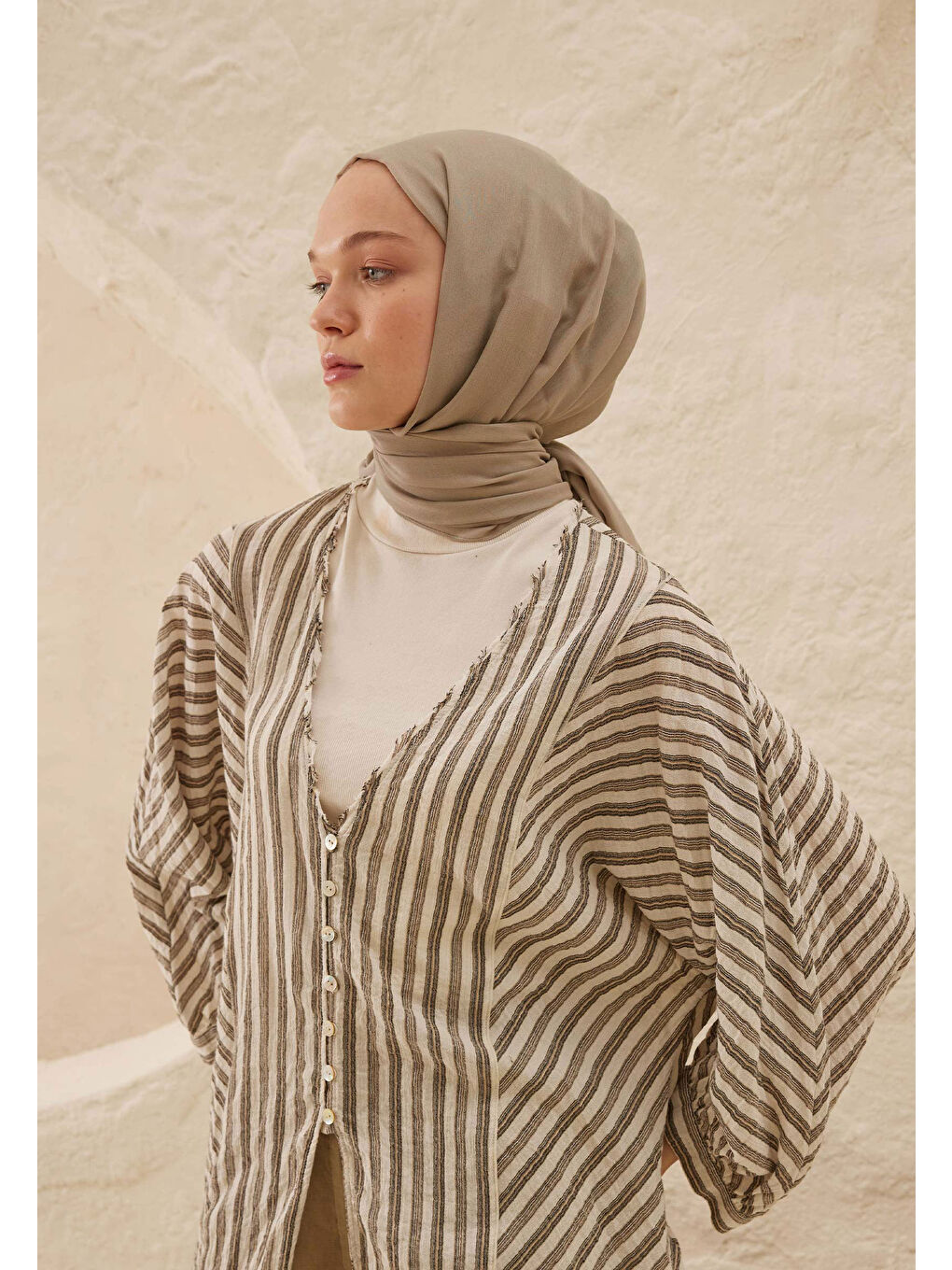 Rami Viskon Şal Koyu Bej-4