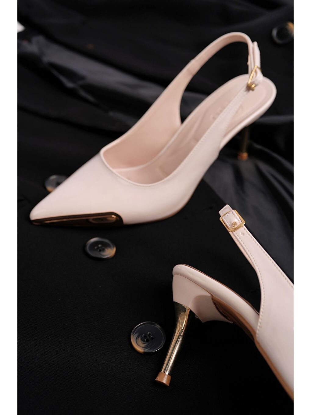 Bej ZENİTH Metal Burun Detaylı Sivri Burun Arkası Açık Kadın Topuklu Ayakkabı-6