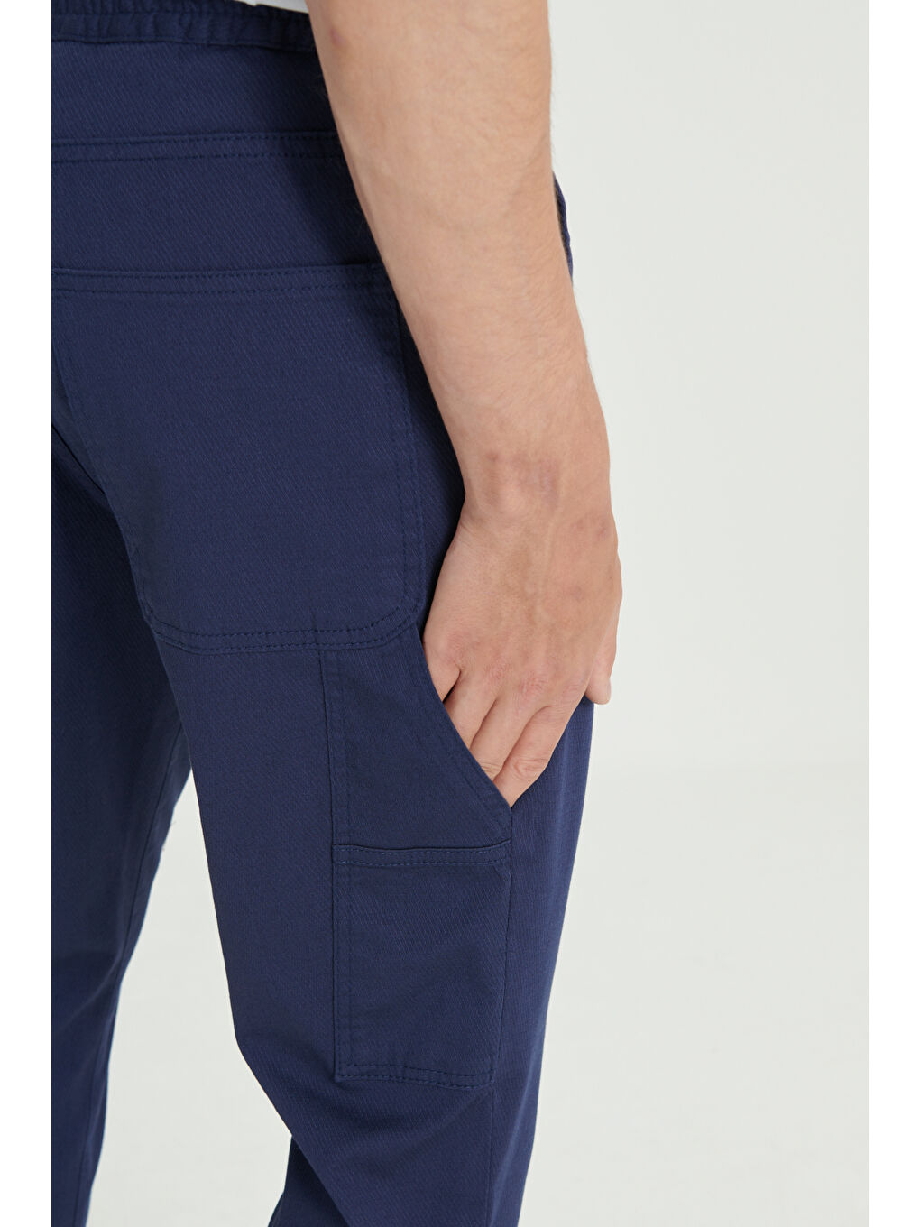 Erkek Lacivert Oversize Bol Kesim Beli Bağlamalı Pamuklu Esnek Armürlü Yan Cepli Pantolon-3