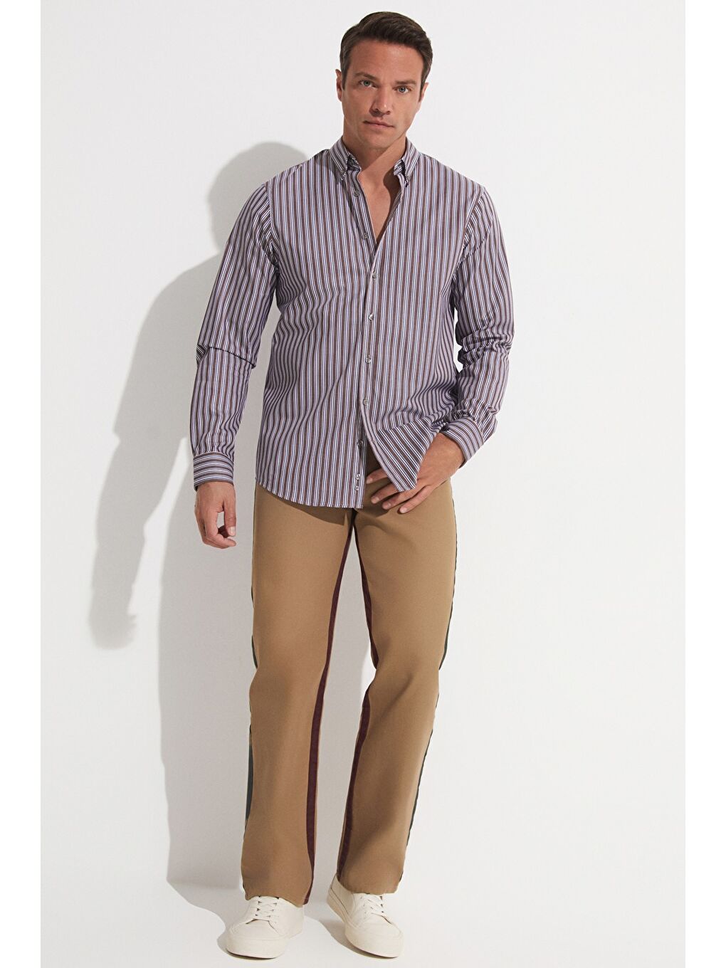 Kahverengi Exclusive Erkek Regular Fit %100 Pamuk Düğme Yakalı Çizgili Gömlek