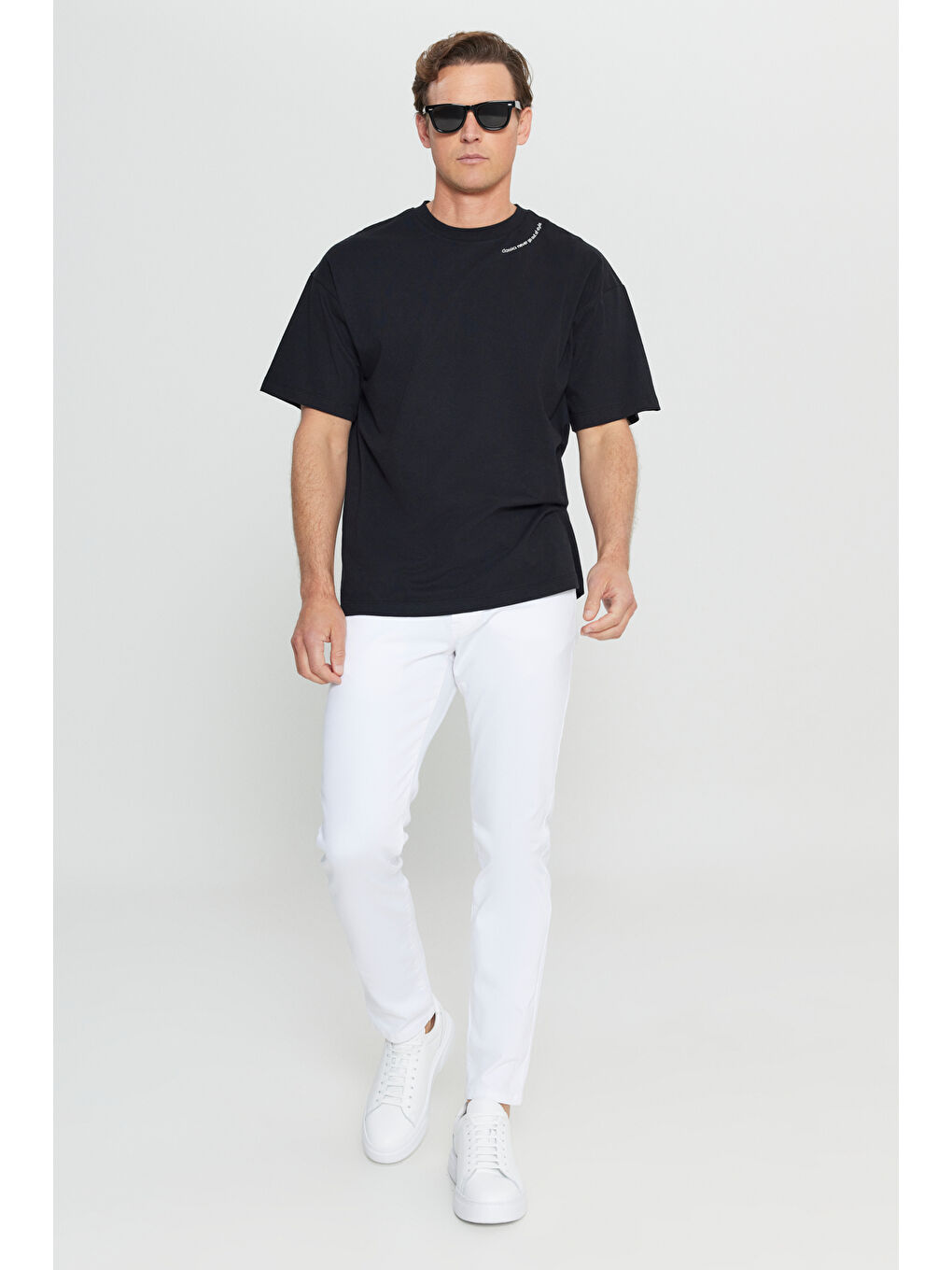 Erkek Siyah %100 Pamuk Oversize Fit Rahat Kesim Bisiklet Yaka Baskılı Tişört-1