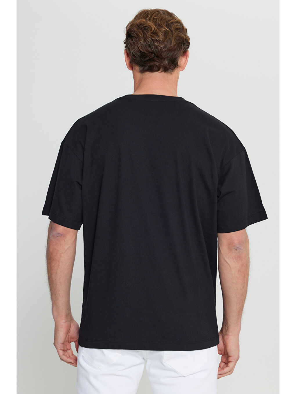 Erkek Siyah %100 Pamuk Oversize Fit Rahat Kesim Bisiklet Yaka Baskılı Tişört-4