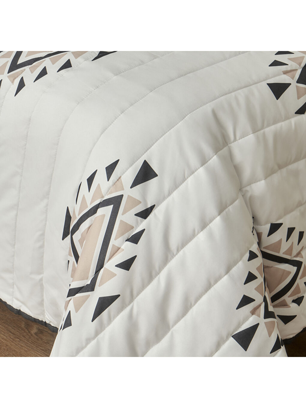 Karışık Nora Kapitoneli Çok Amaçlı Çift Kişilik Yatak Örtüsü Seti (240x220 cm)-3