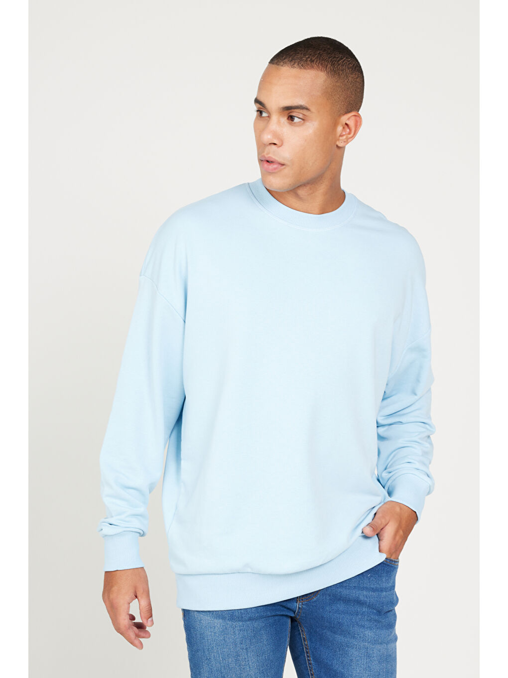 Erkek Açık Mavi Oversize Bol Kesim 3 İplik Bisiklet Yaka Pamuklu Sweatshirt-2