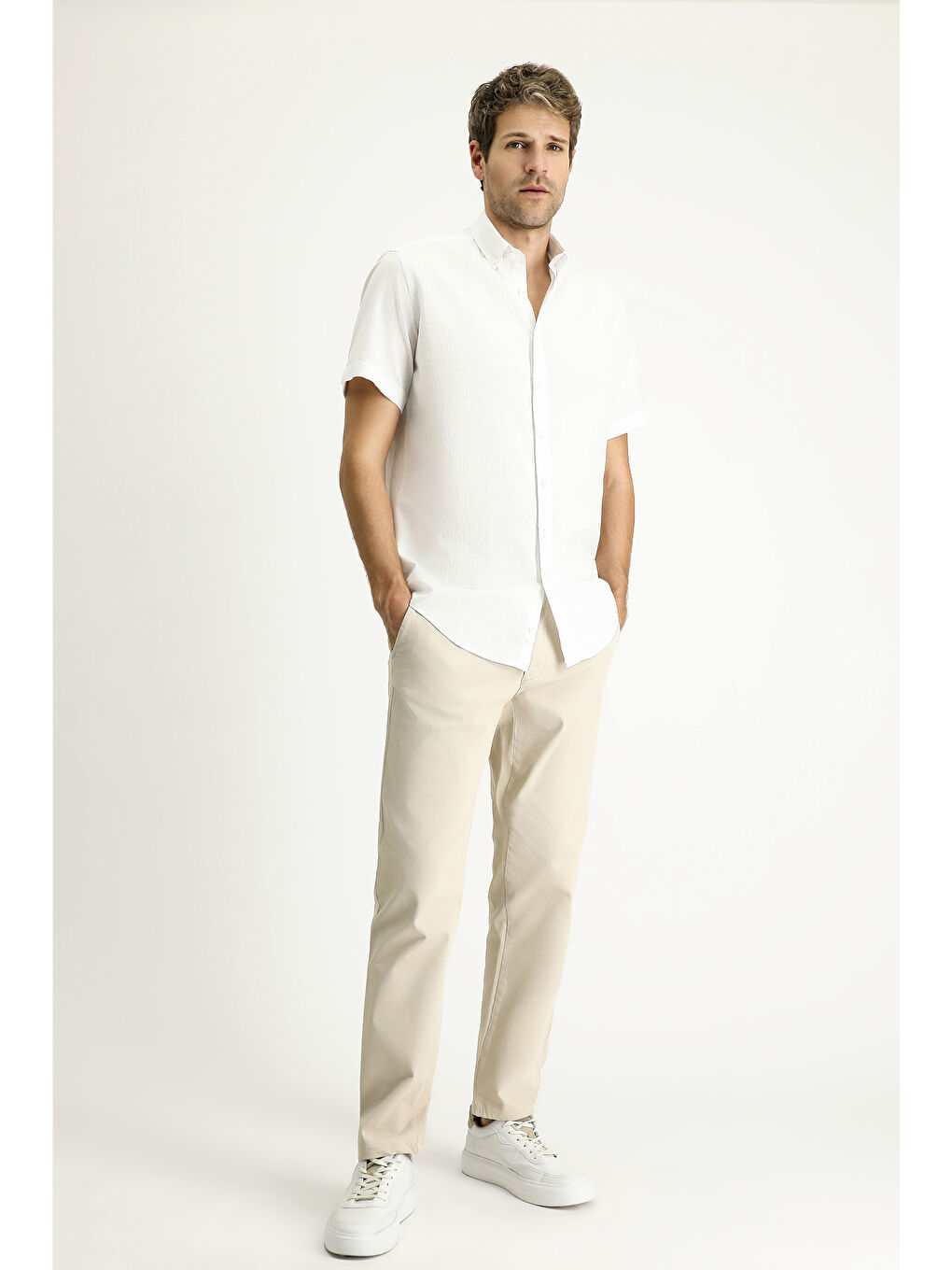 Beyaz Kısa Kol Regular Fit Spor Pamuk Düğmeli Yaka %100 Pamuk Gömlek-1