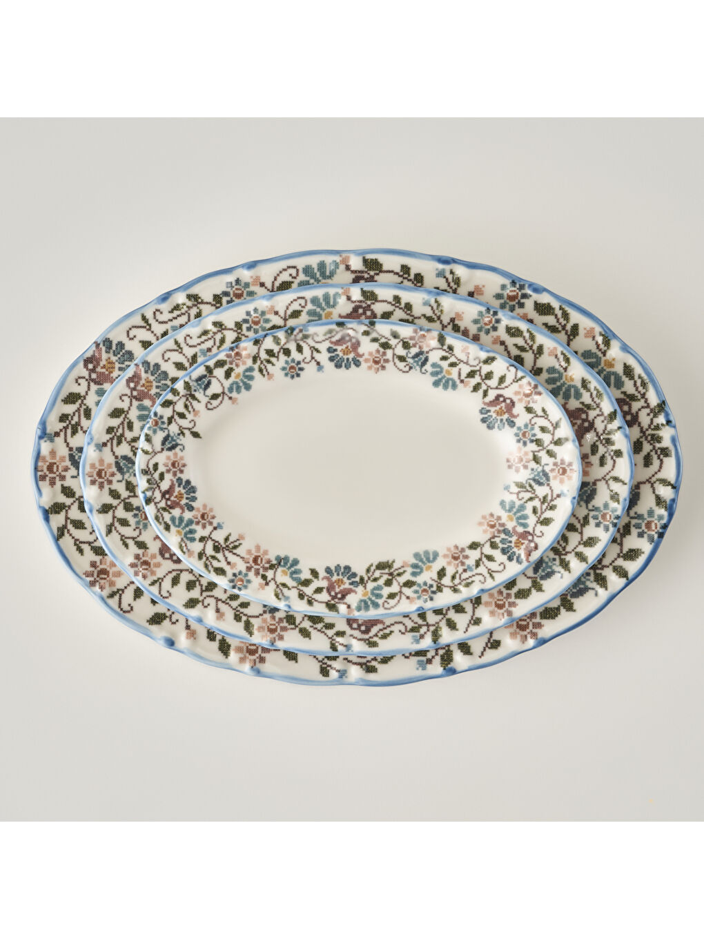 Karışık Vintage Porselen Bordürlü Kayık Tabak (25 cm)-3